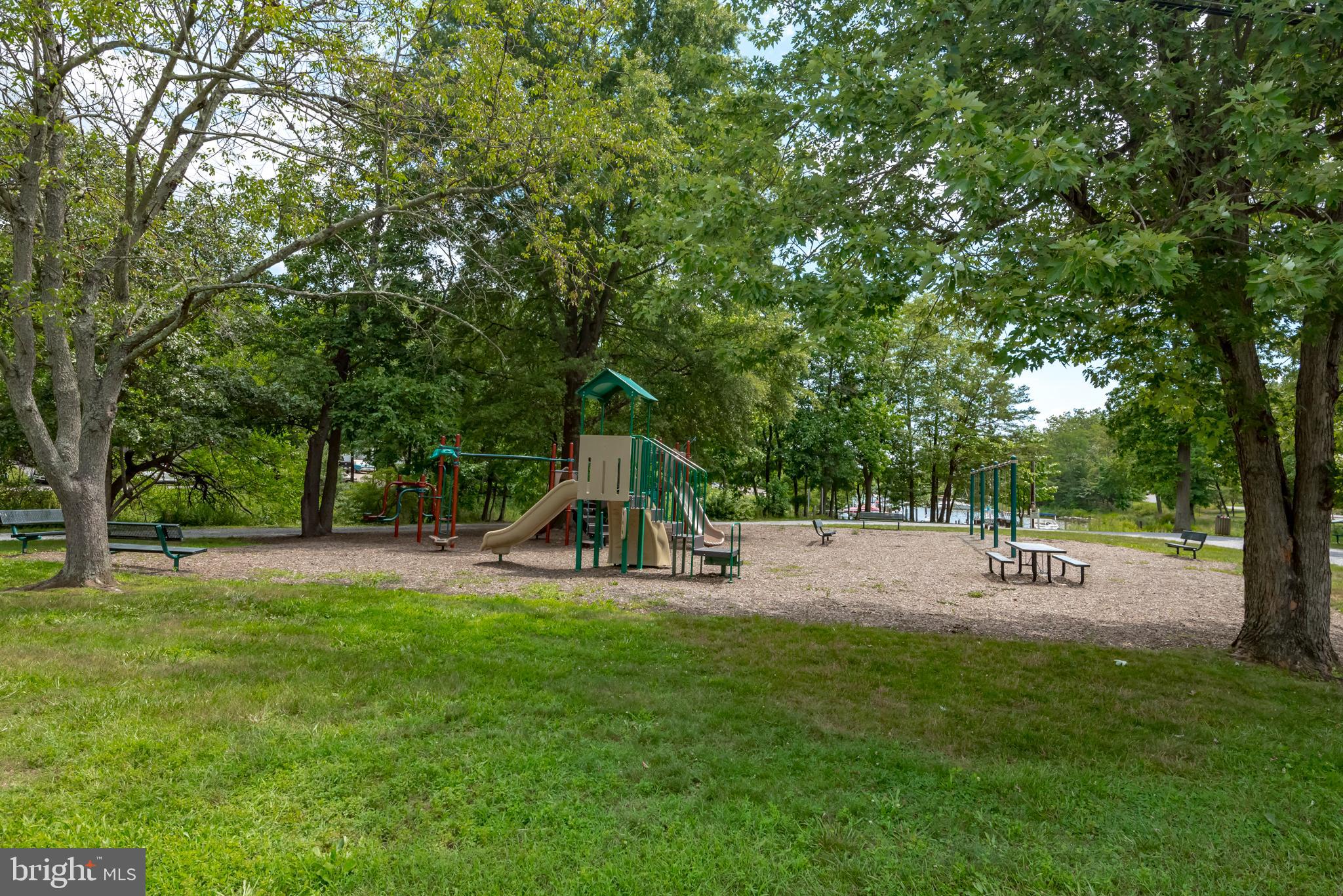 WOODLAND BEACH - Land