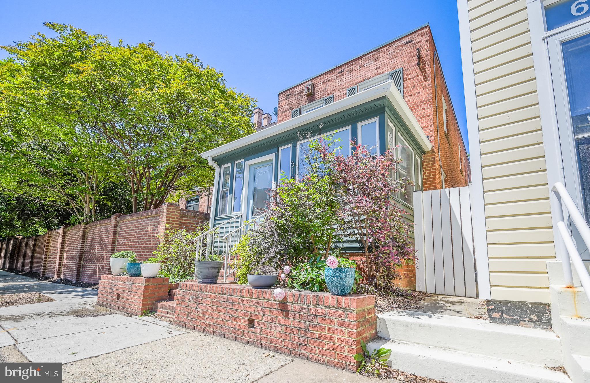 OLD TOWN ALEXANDRIA - Residential Lease