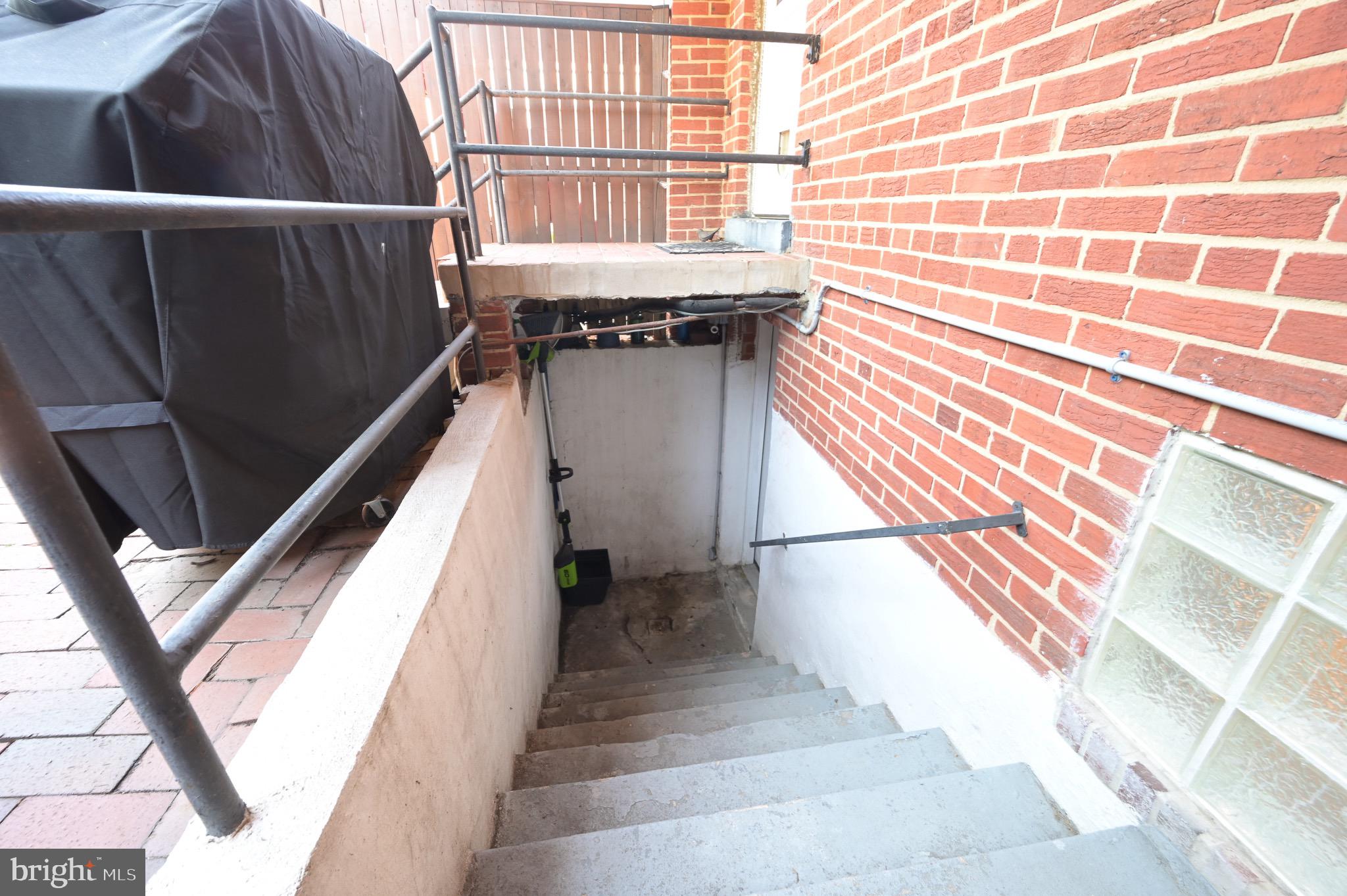 OLD TOWN ALEXANDRIA - Residential Lease