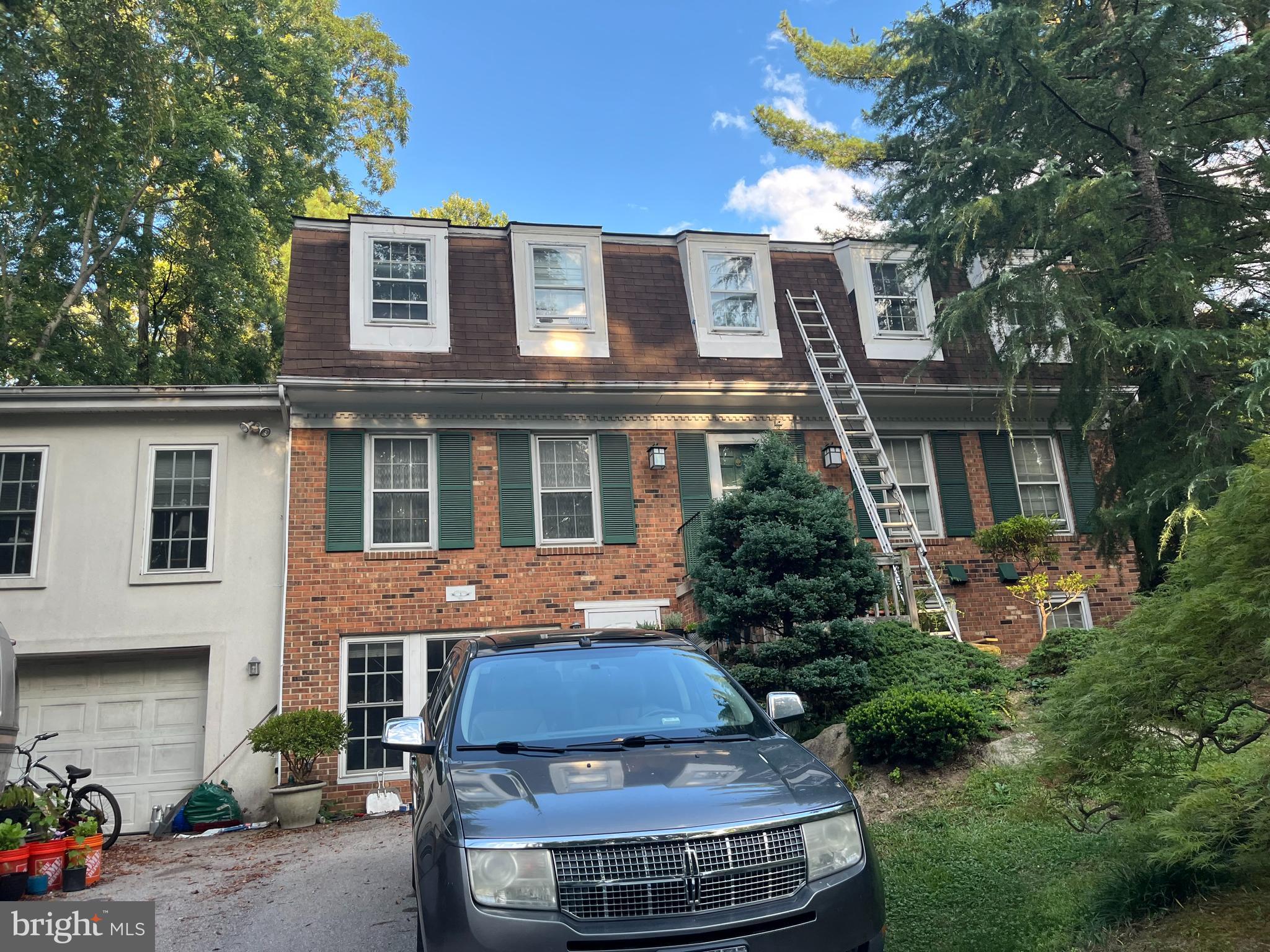 This is a great home, 4 bedrooms on the upper 2 floors. Then a lower level area with 3 more rooms that can be bedrooms and 1 1/2 bathrooms. There is a kitchen for those on the lower level and a den.  Or maybe you are more business oriented, some years ago the owner was a doctor and the home was used as an approved doctor's office with a reception area and 3 exam s rooms. There would need to be zoning applications to change the zoning today.. GREAT potential and opportunities await. This could be ideal for a doctor or chiropractor. Price has been lowered, bring all offers.