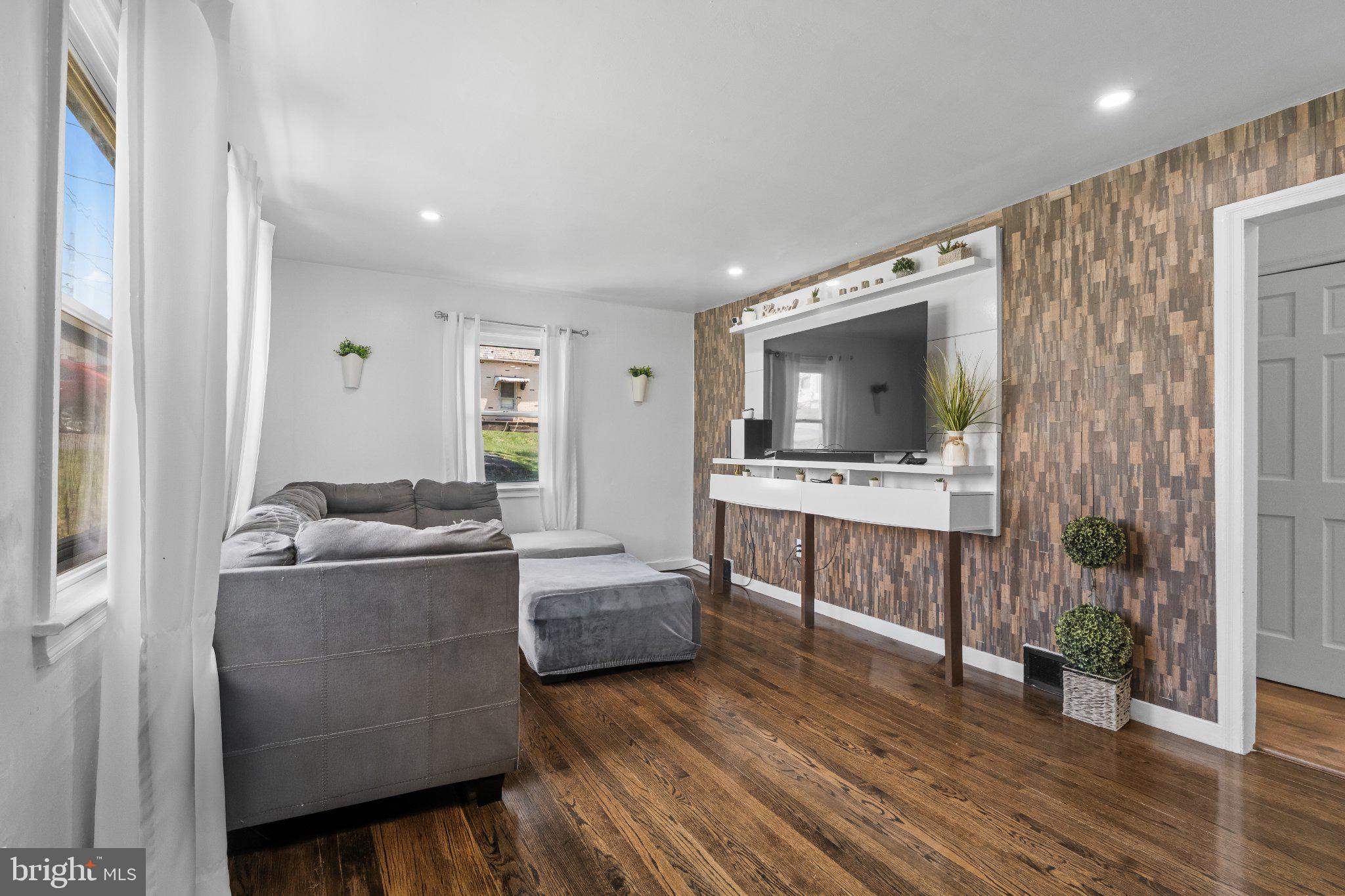 NOT IN A DEVELOP. - Residential