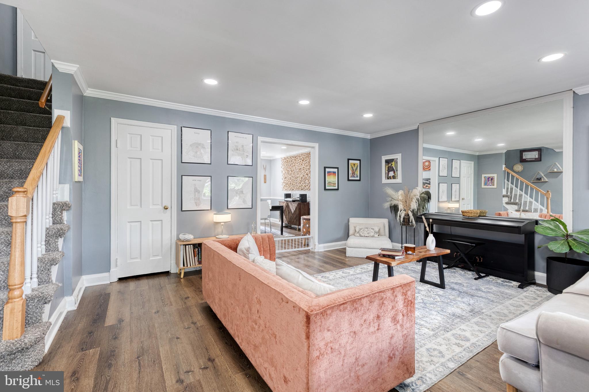 CHINQUAPIN PARK - Residential