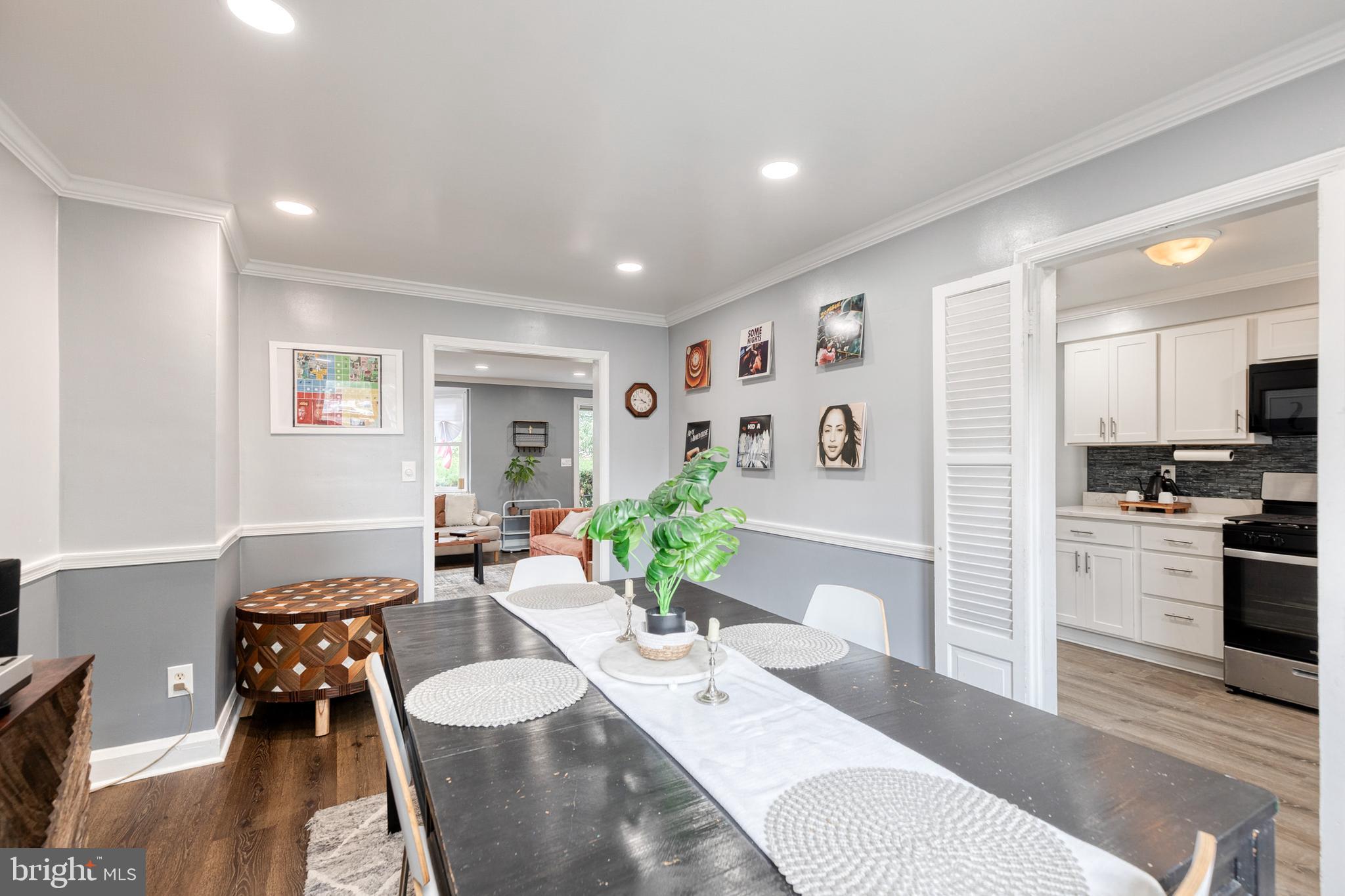 CHINQUAPIN PARK - Residential