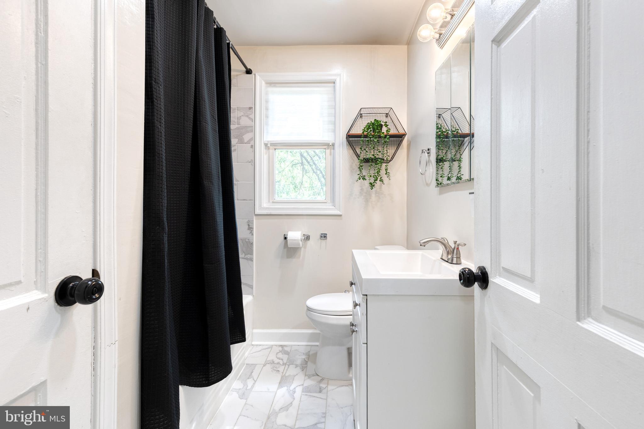 CHINQUAPIN PARK - Residential