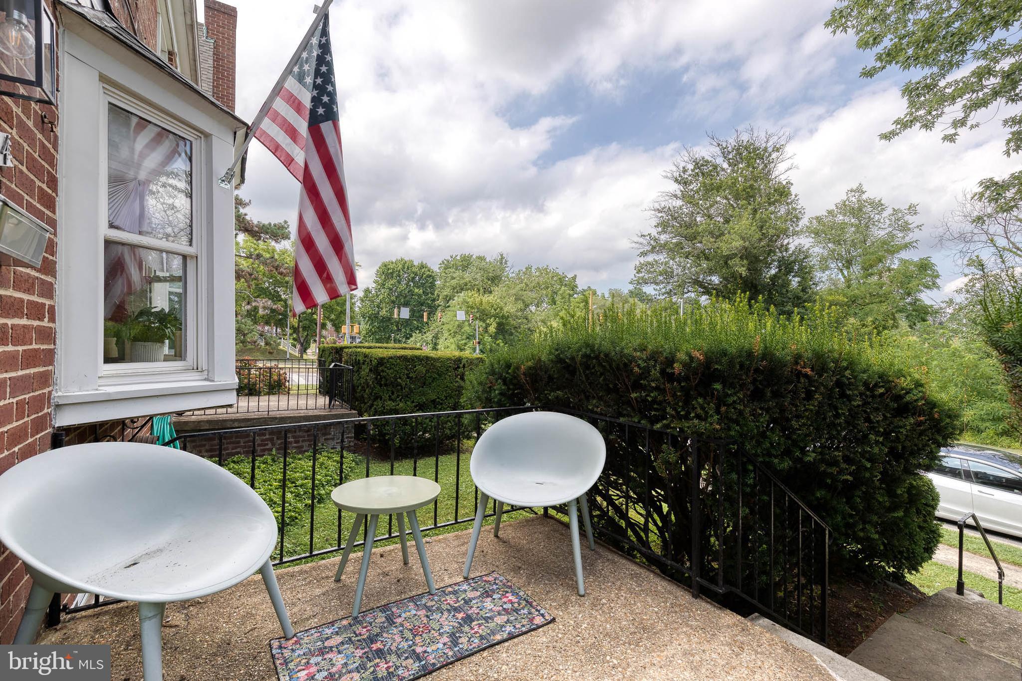 CHINQUAPIN PARK - Residential