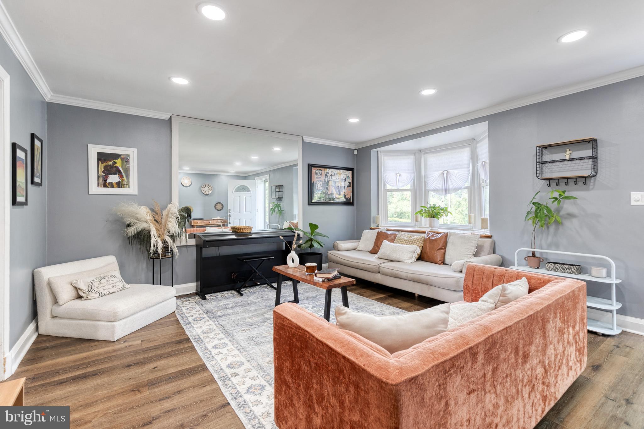 CHINQUAPIN PARK - Residential