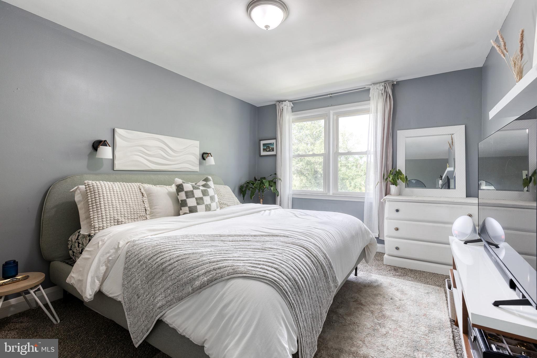 CHINQUAPIN PARK - Residential