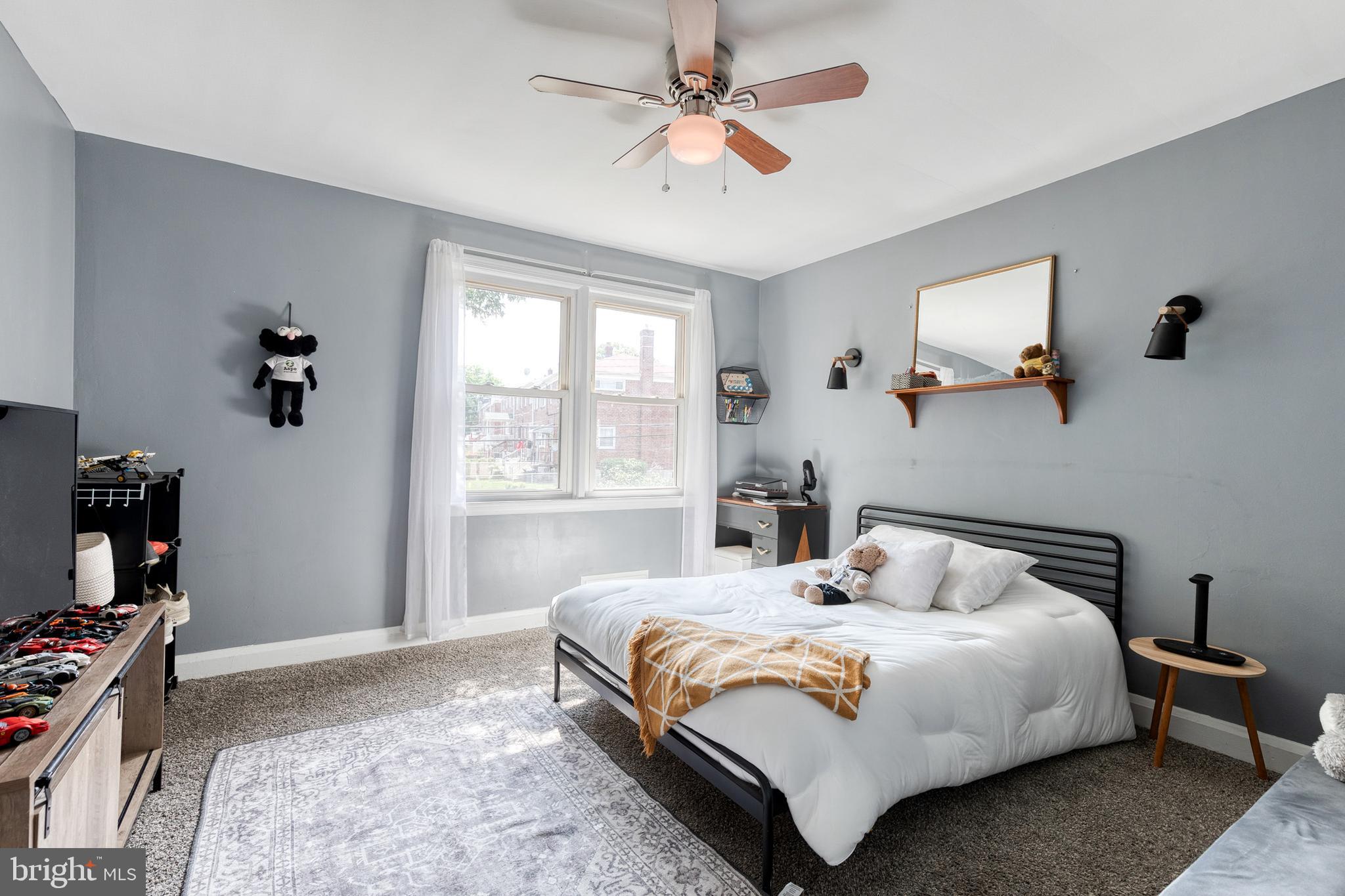 CHINQUAPIN PARK - Residential