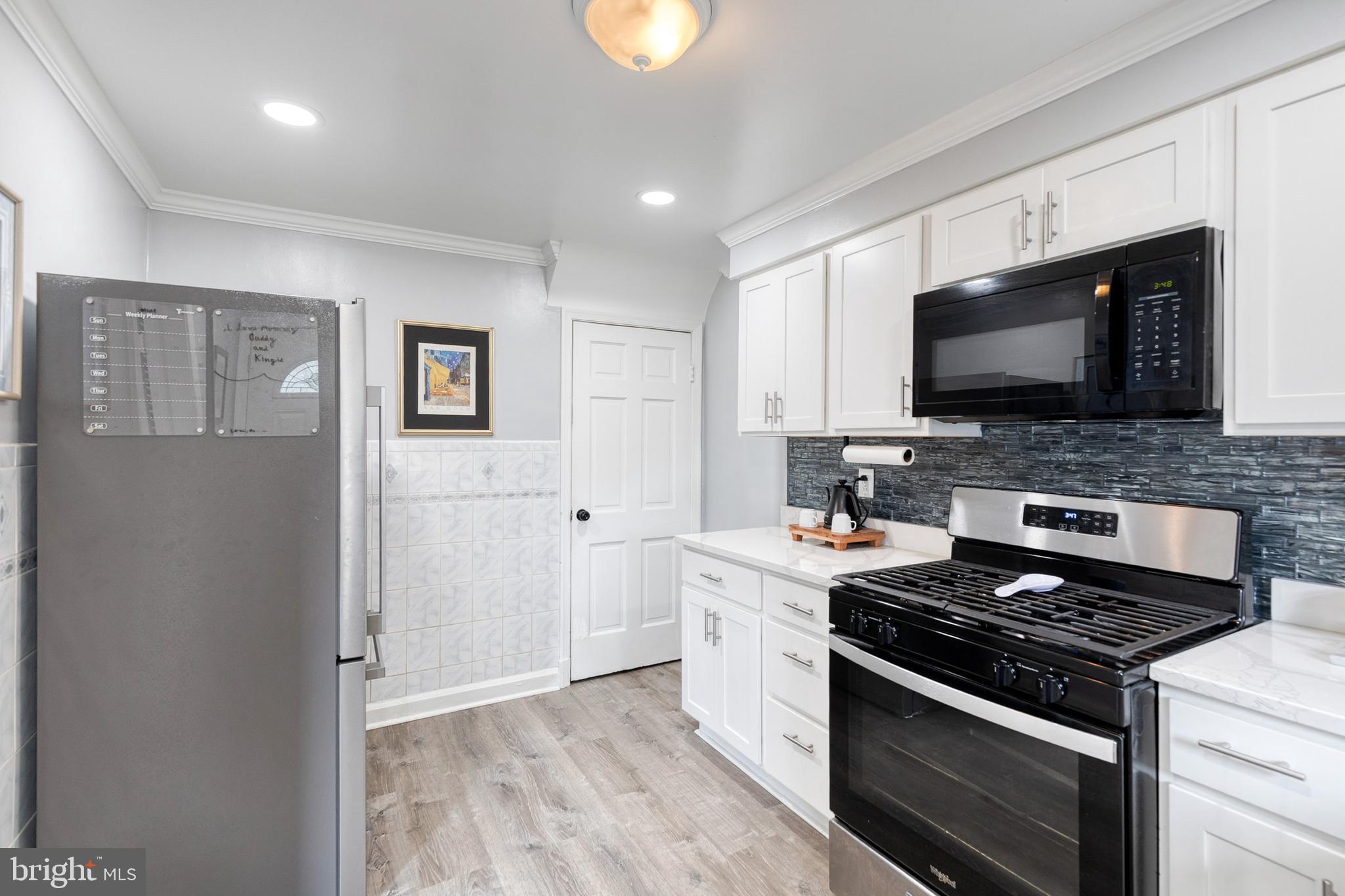 CHINQUAPIN PARK - Residential