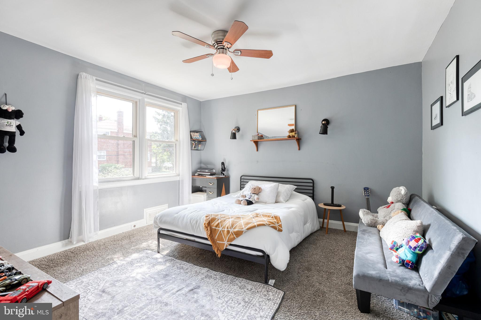 CHINQUAPIN PARK - Residential
