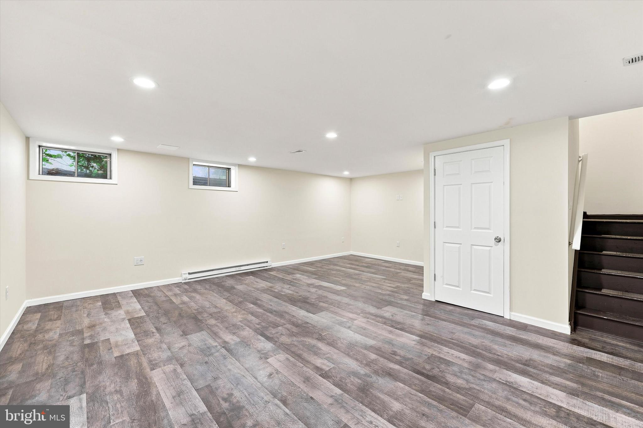 THORNHILL - Residential