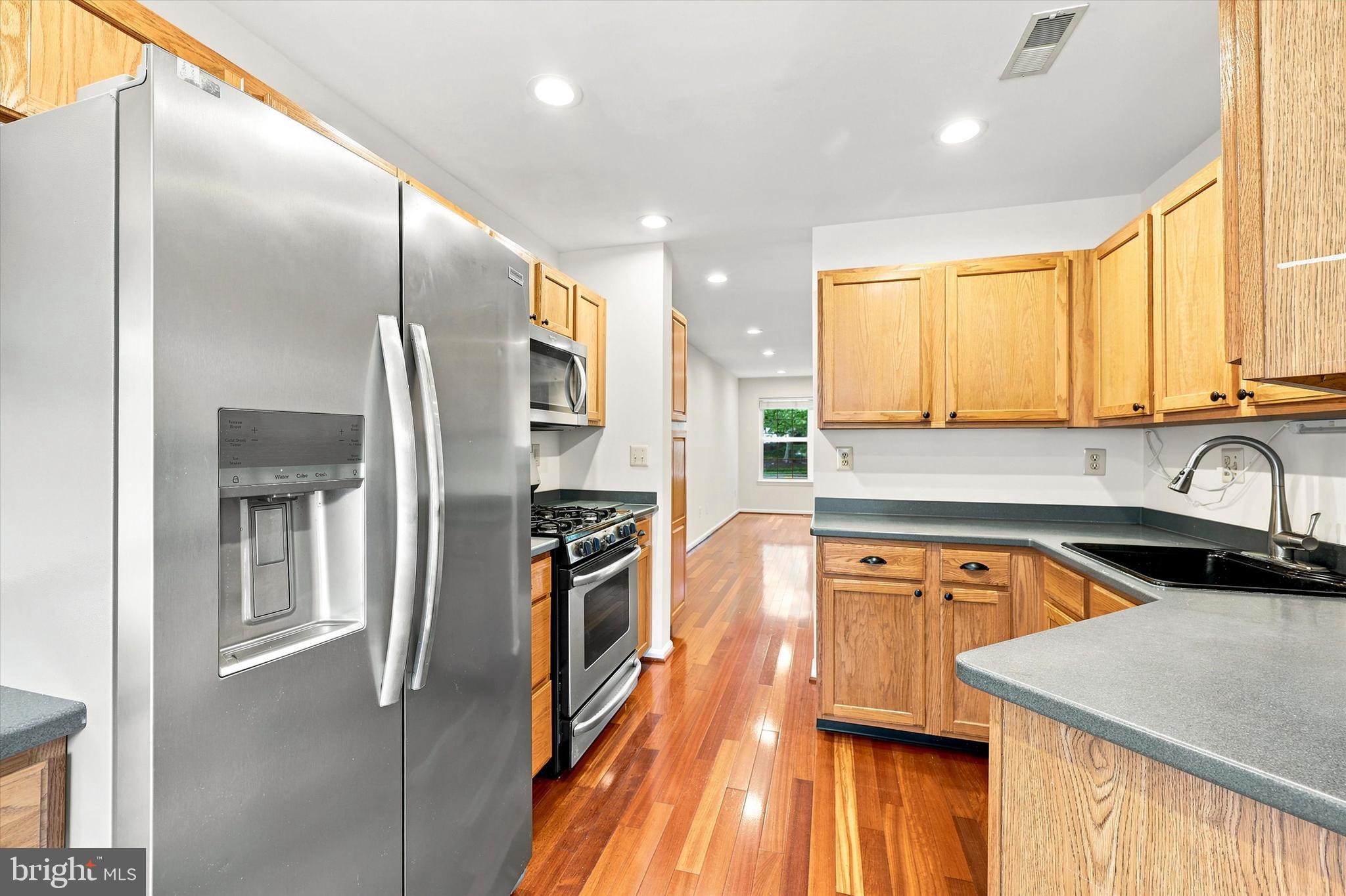 THORNHILL - Residential