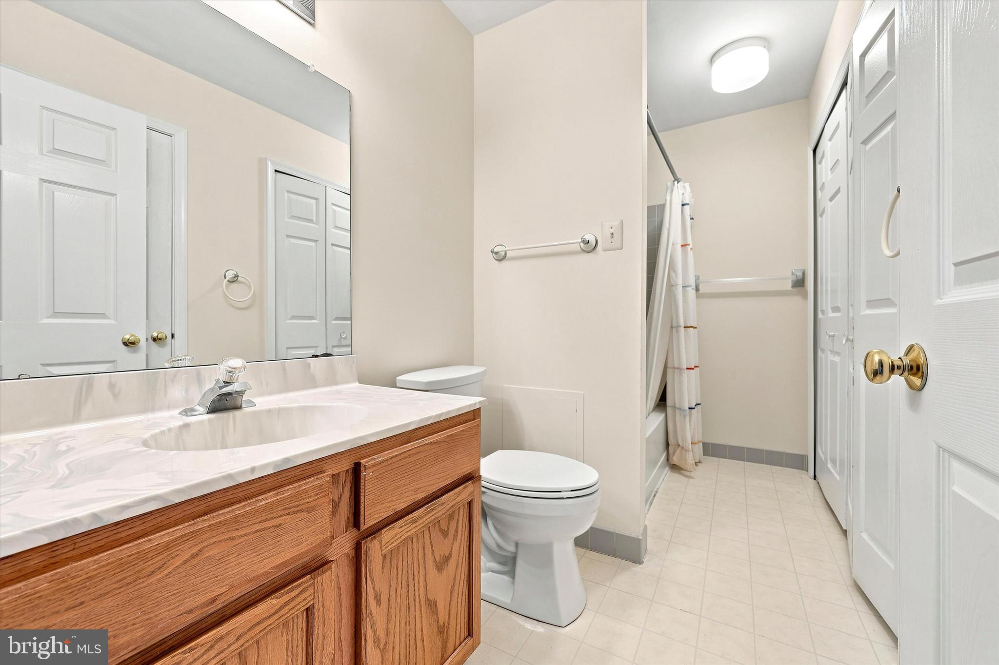 THORNHILL - Residential