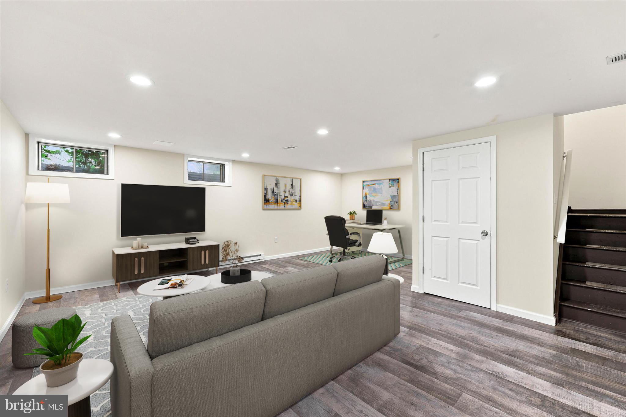 THORNHILL - Residential