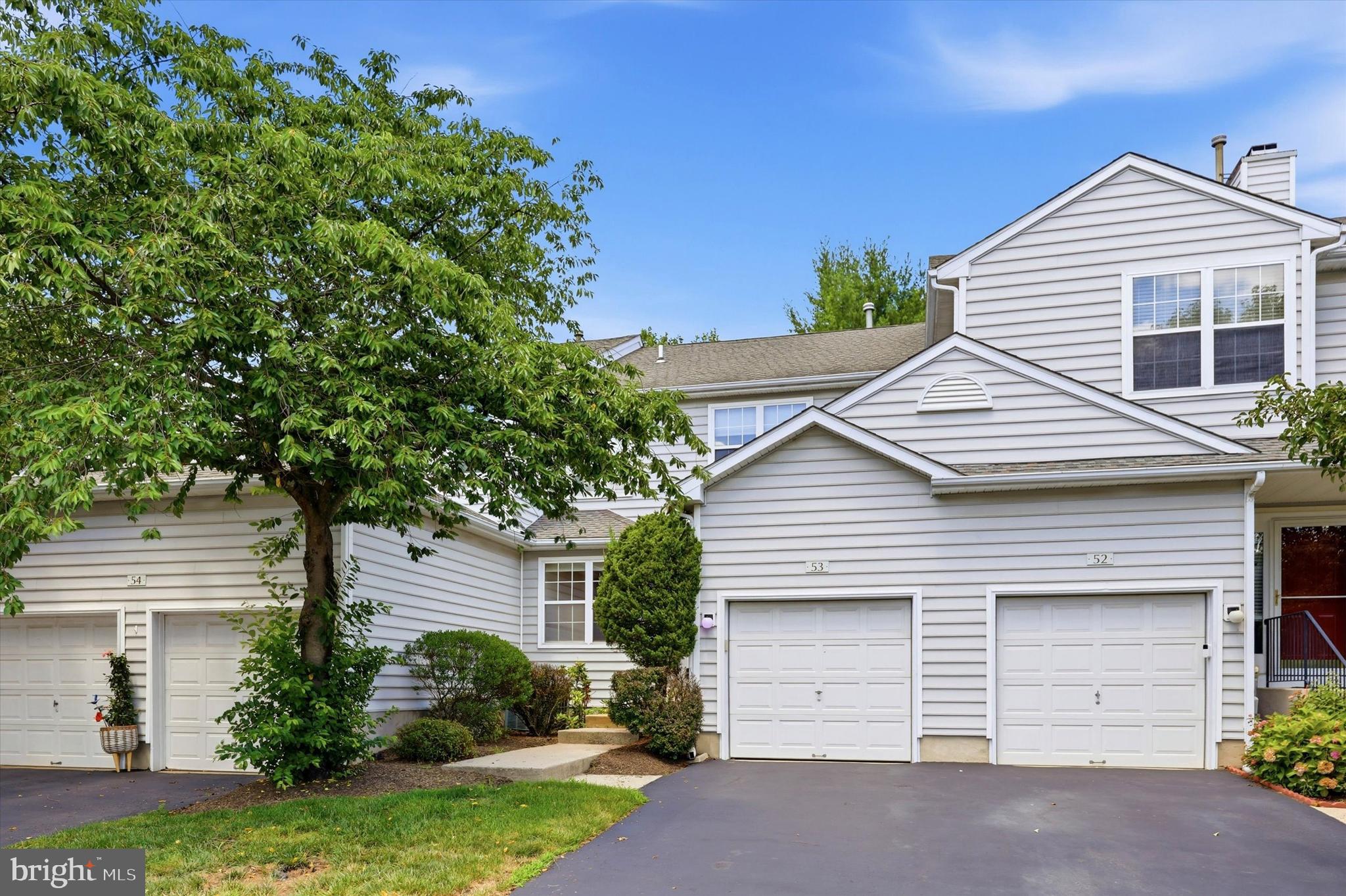 THORNHILL - Residential