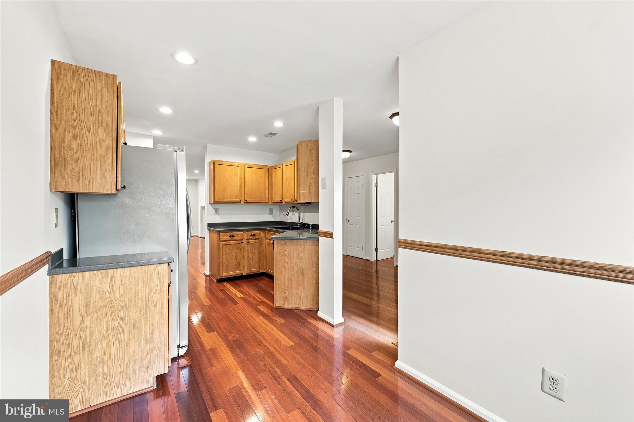 THORNHILL - Residential