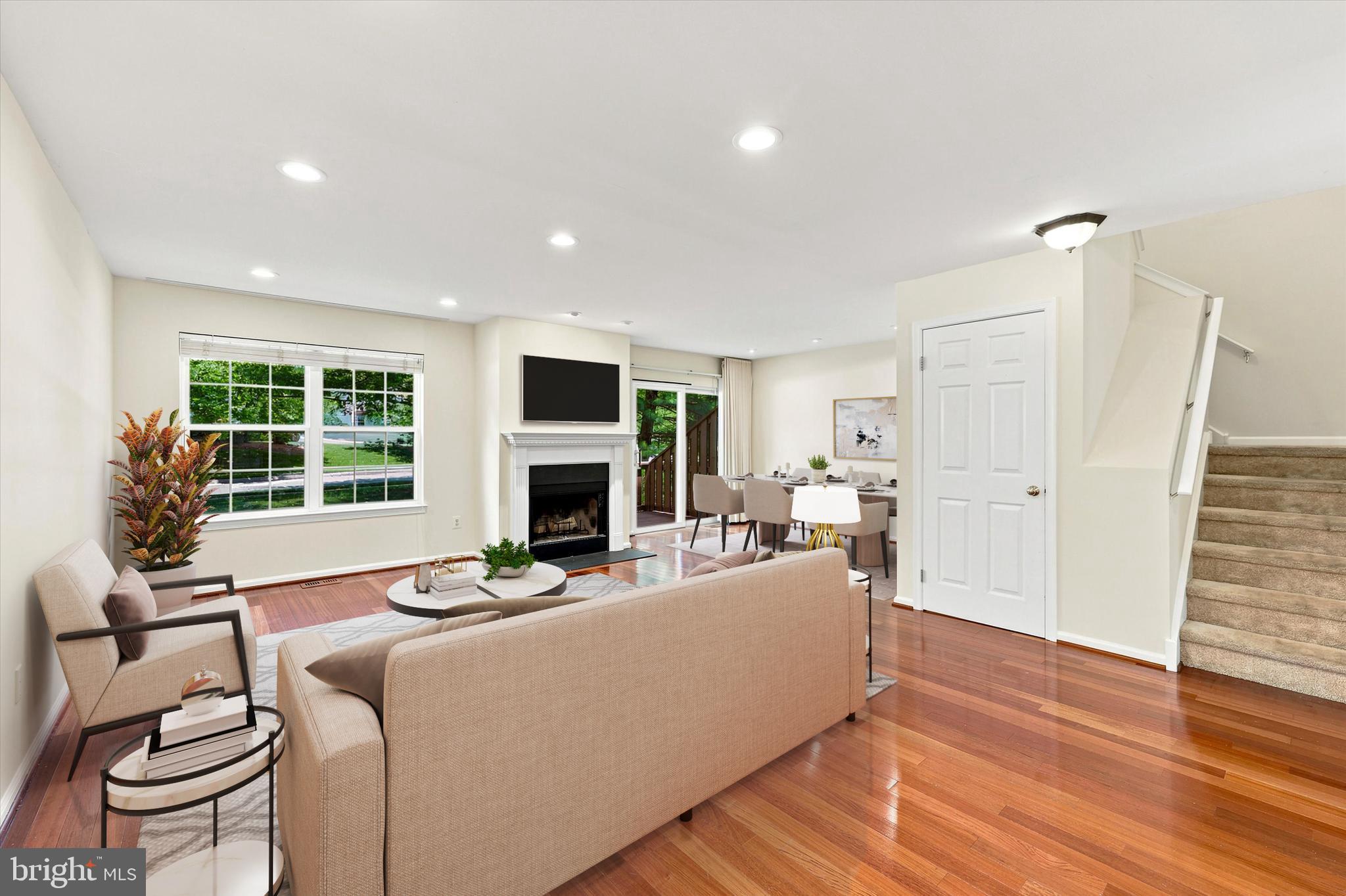 THORNHILL - Residential