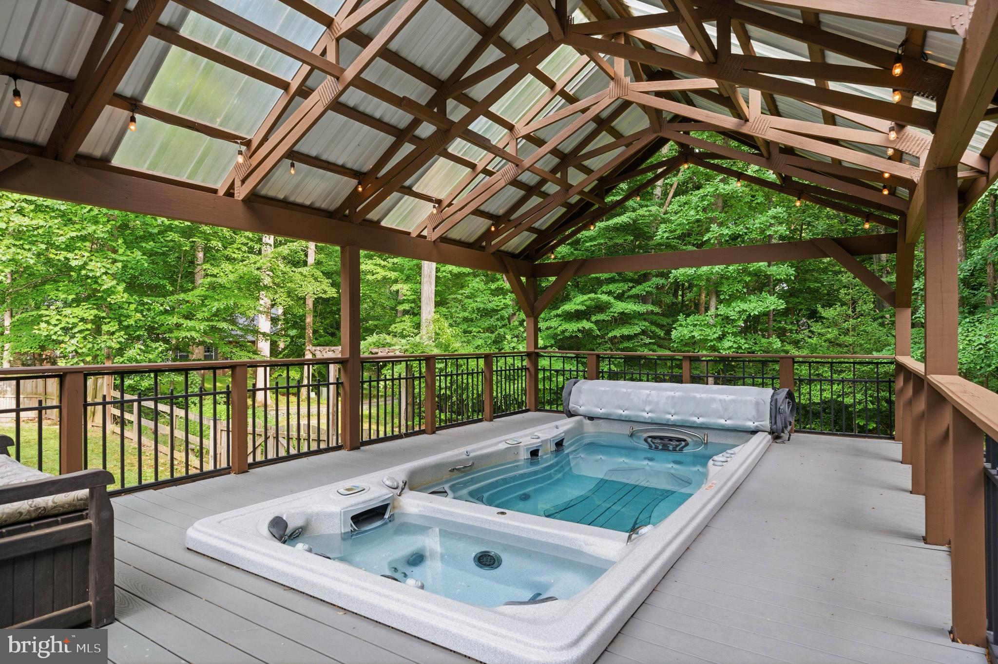 OLD HICKORY - Residential
