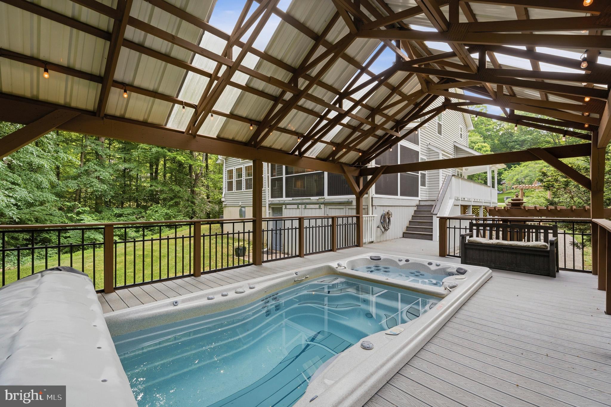 OLD HICKORY - Residential