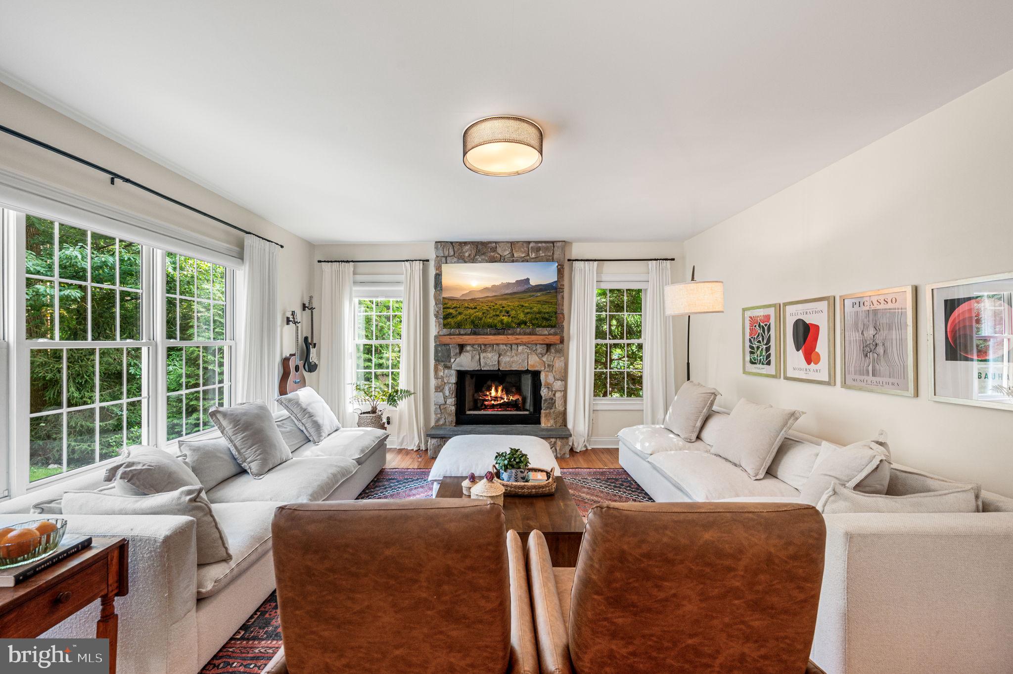 VALLEY HILLS - Residential