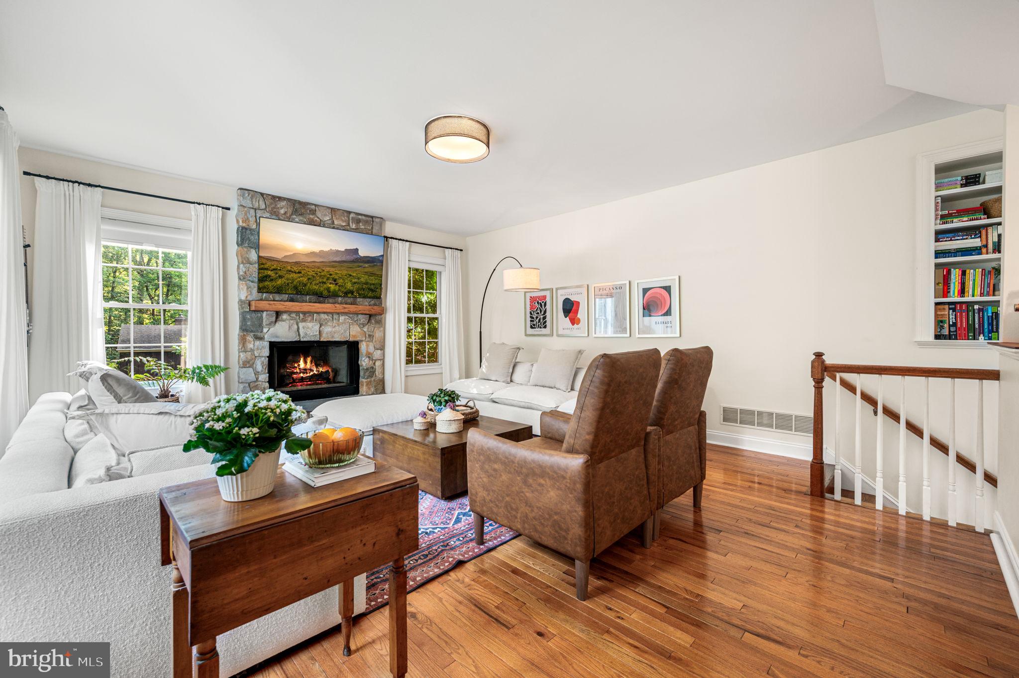VALLEY HILLS - Residential