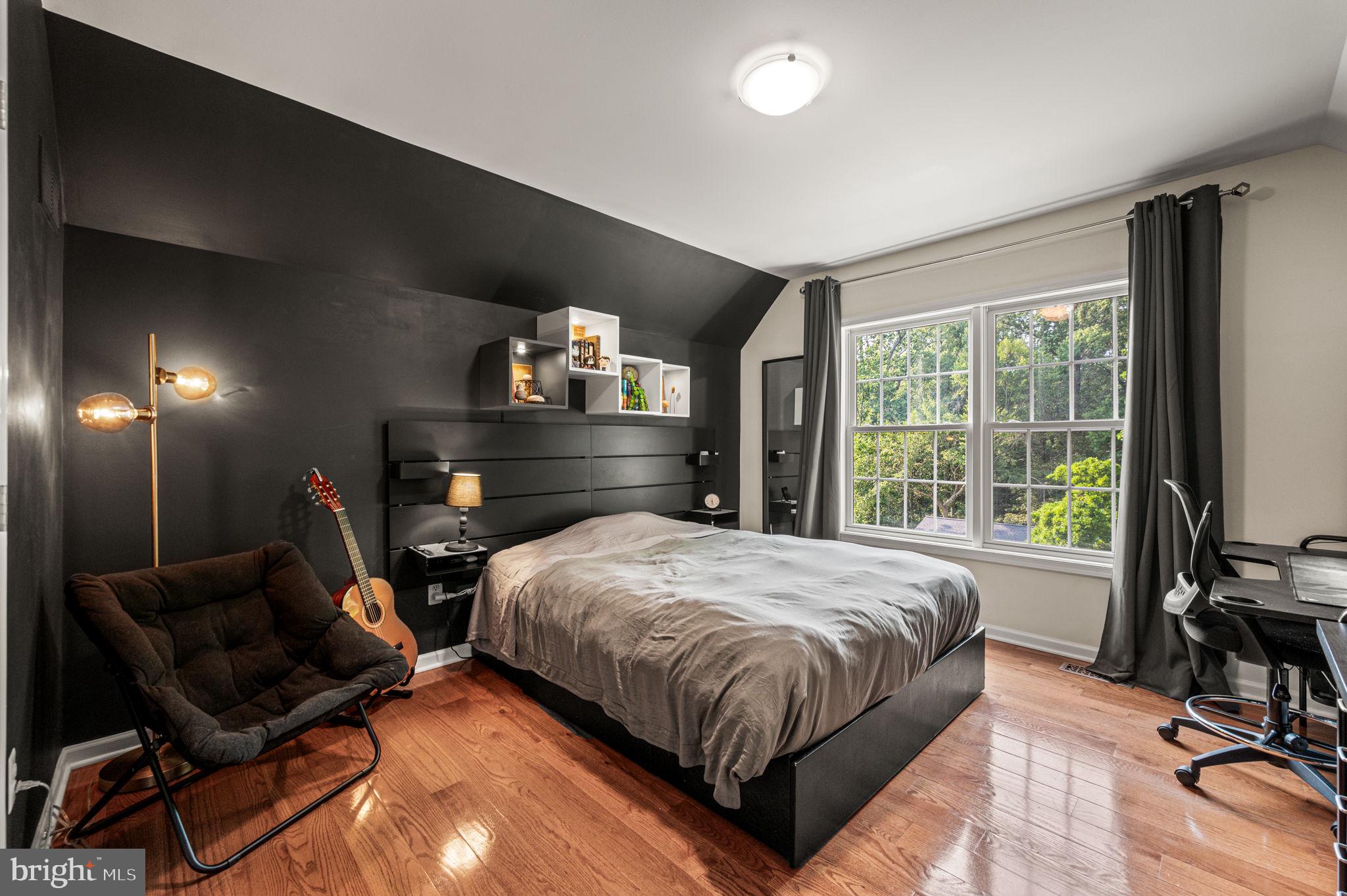 VALLEY HILLS - Residential