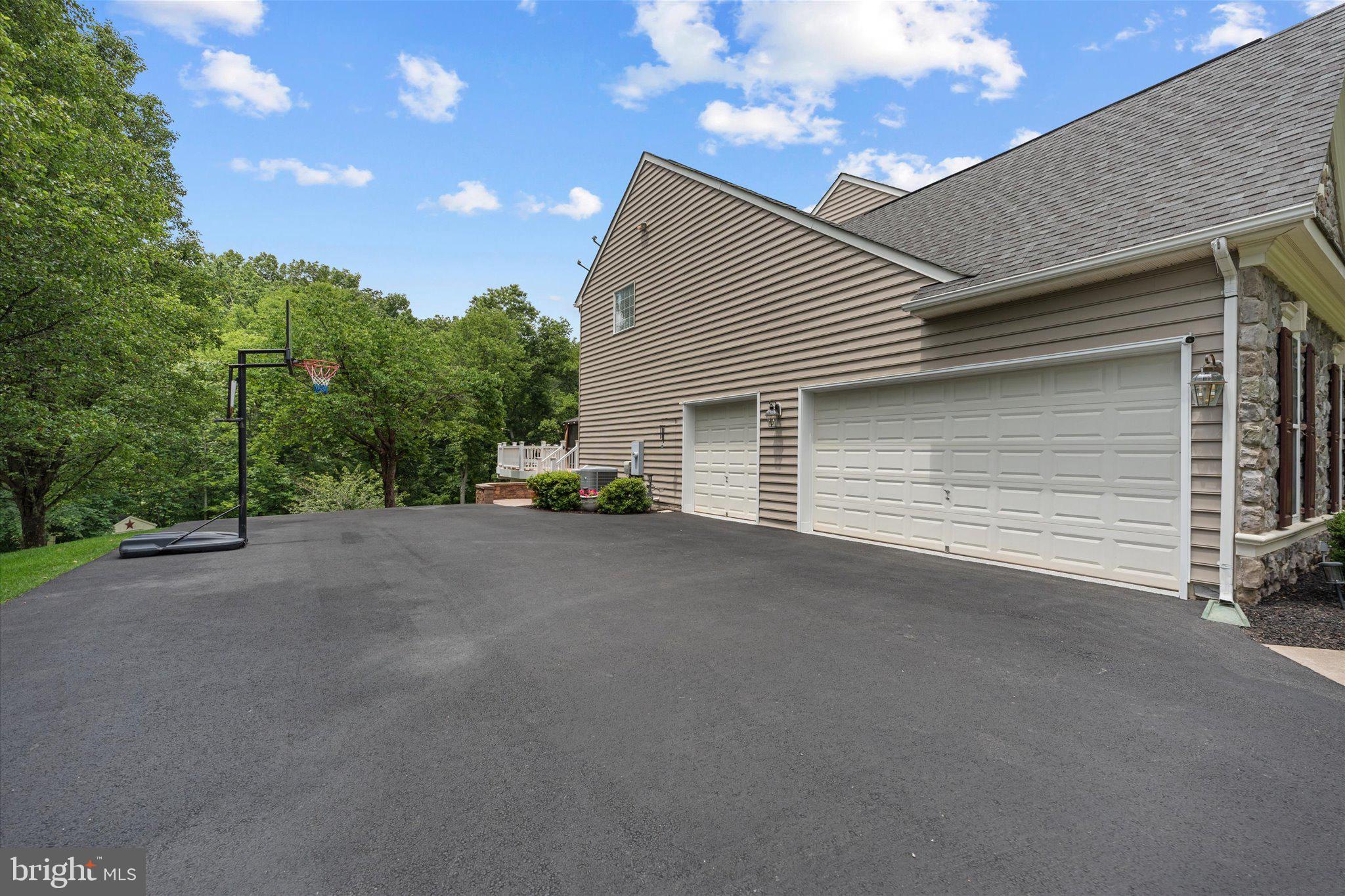 ESTATES AT BREYERTON - Residential