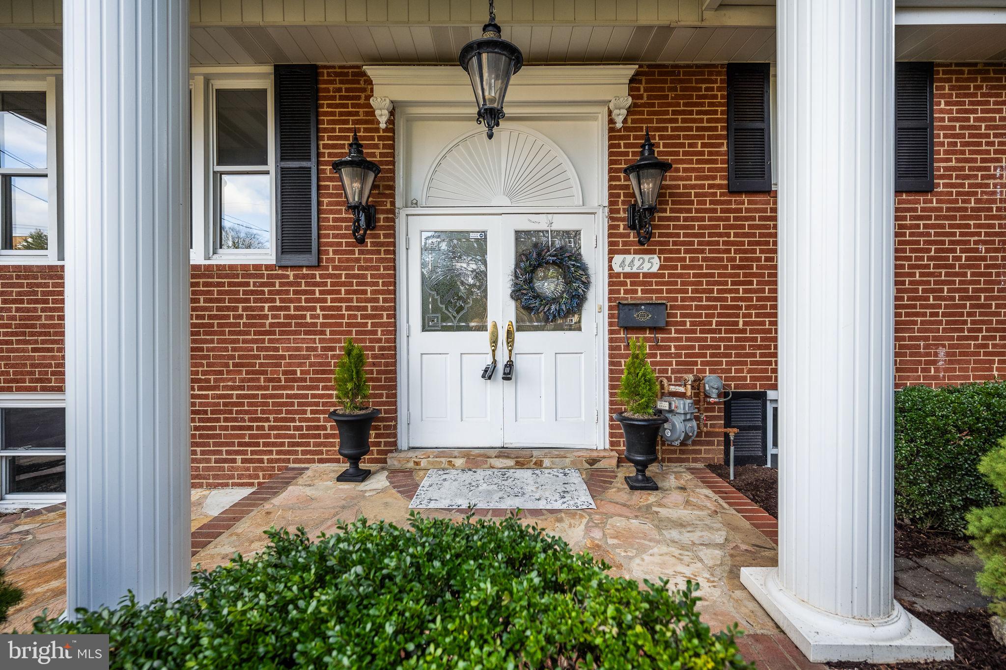 HILLBROOK - Residential
