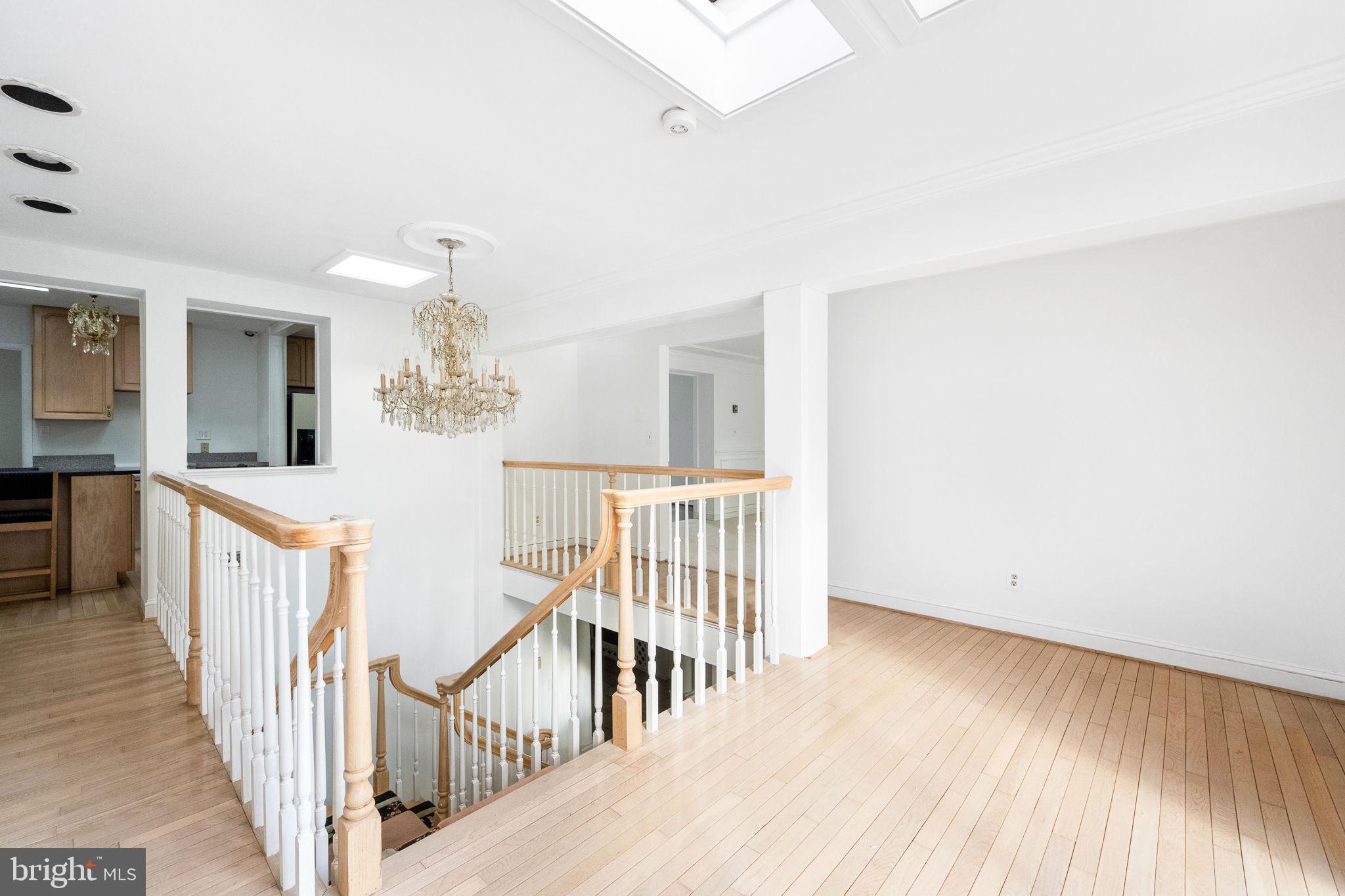 HILLBROOK - Residential
