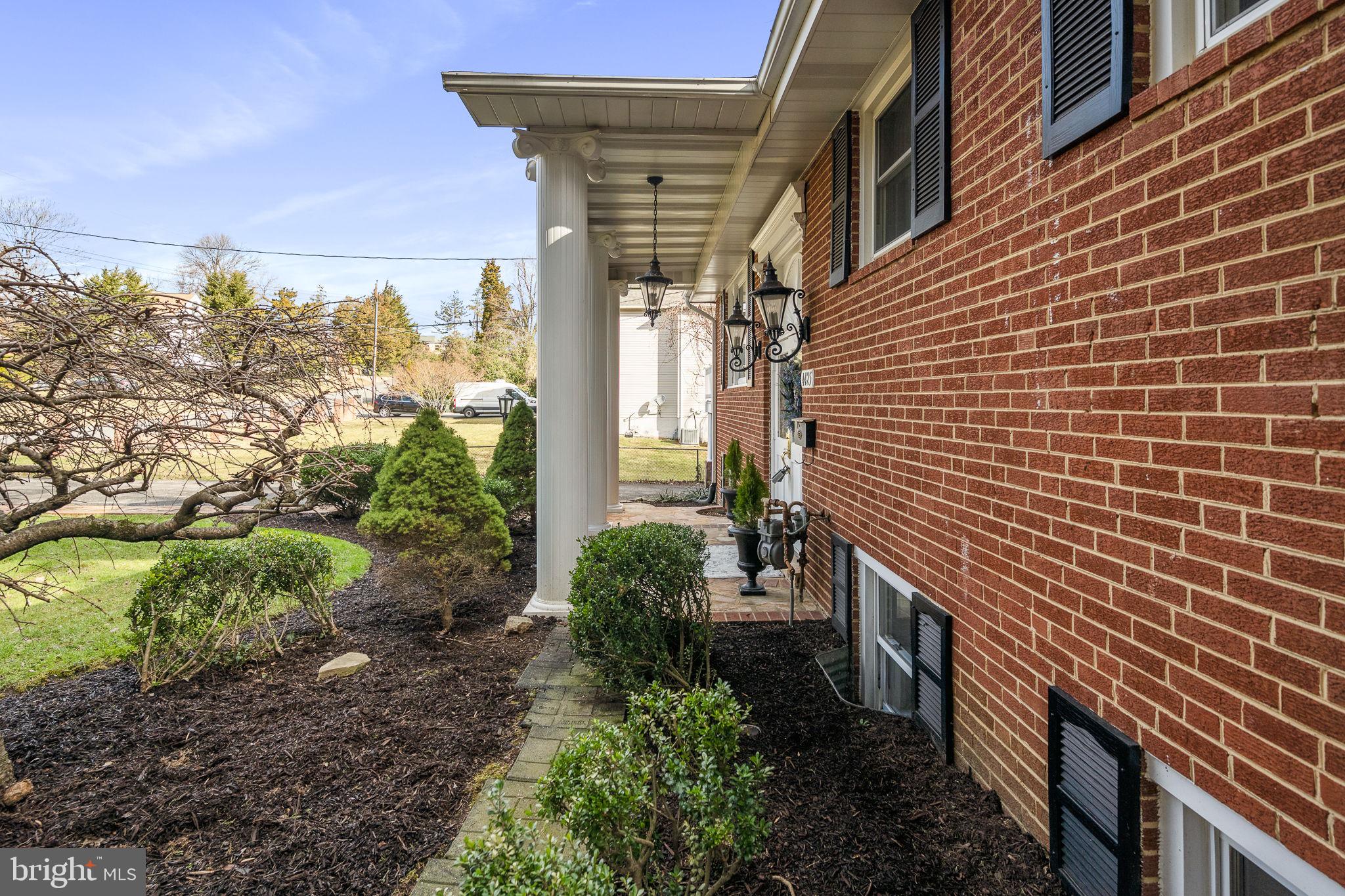 HILLBROOK - Residential