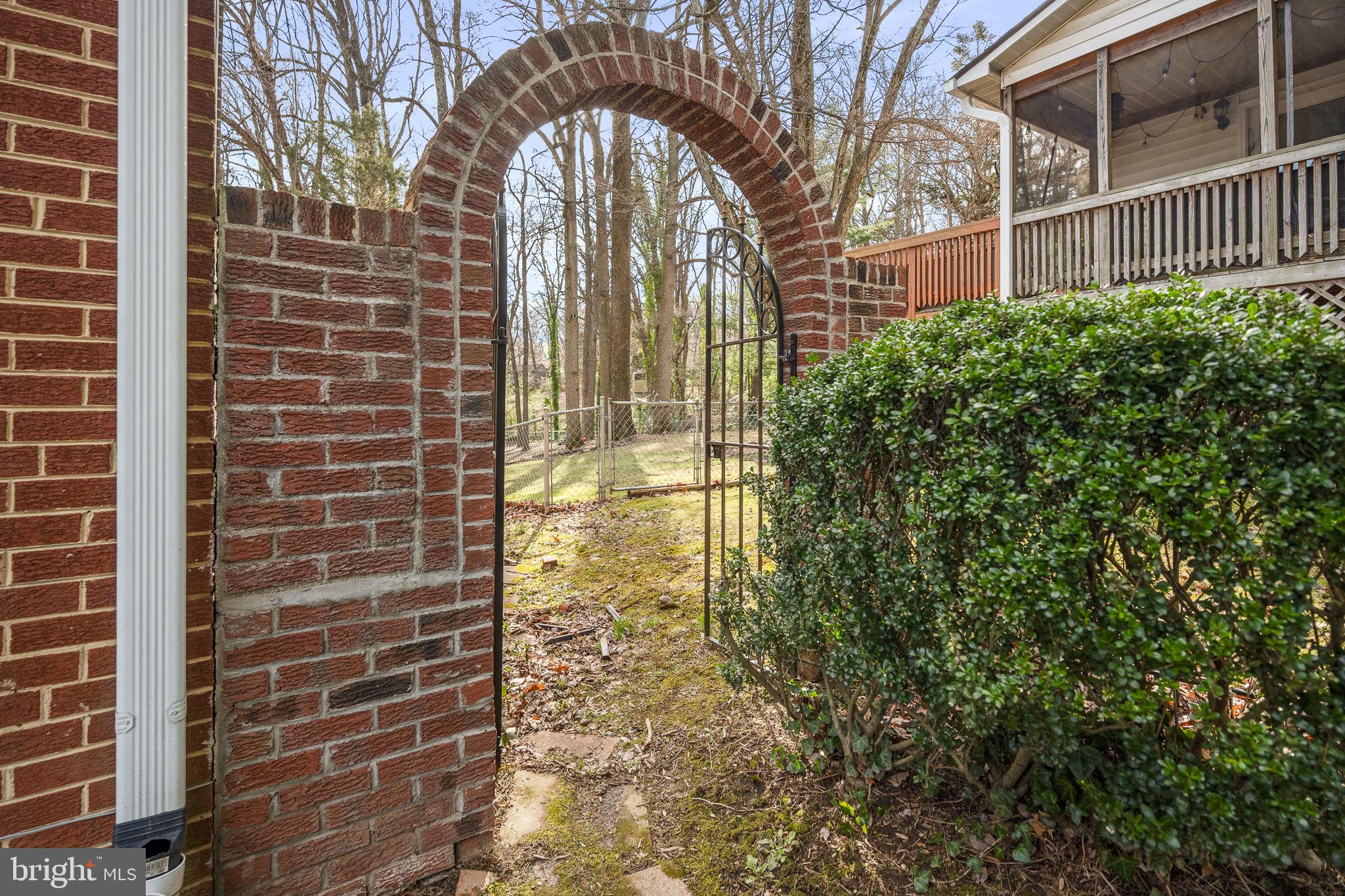 HILLBROOK - Residential