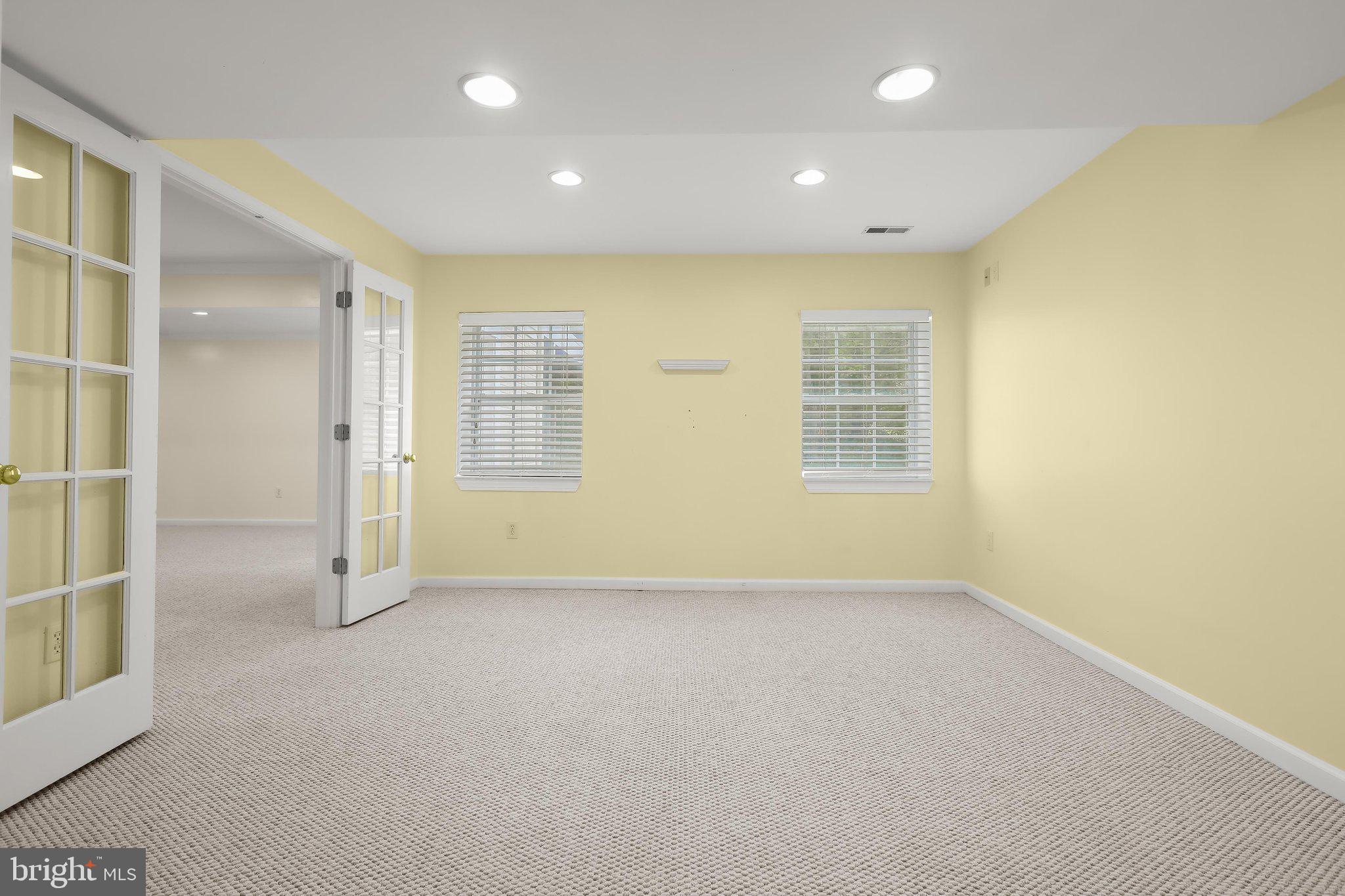 VILLAGE OF RIVER HILL - Residential