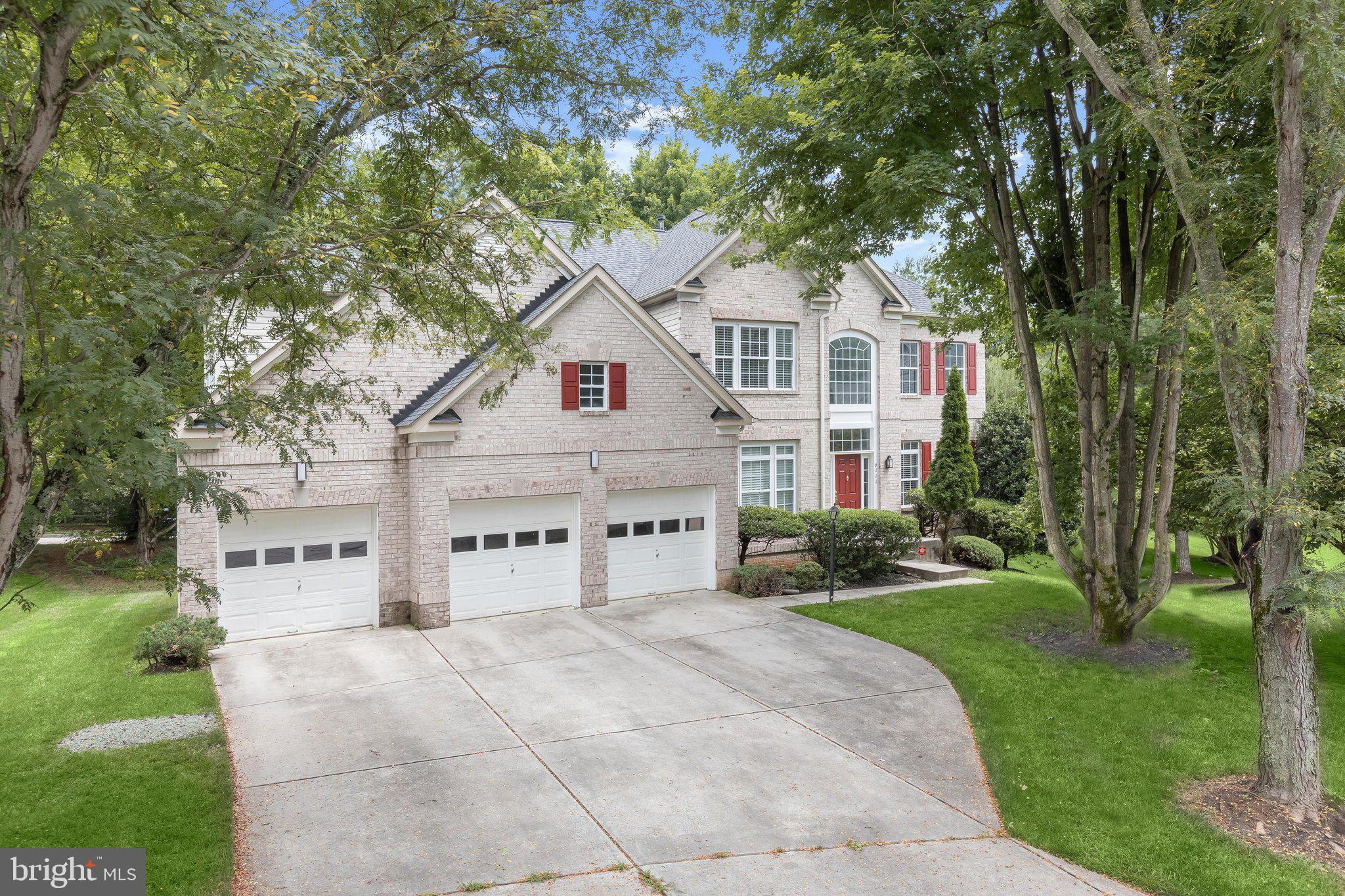VILLAGE OF RIVER HILL - Residential