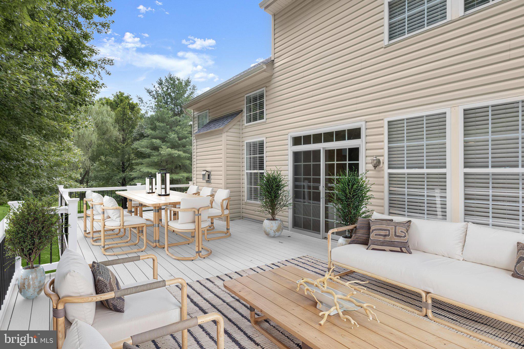 VILLAGE OF RIVER HILL - Residential