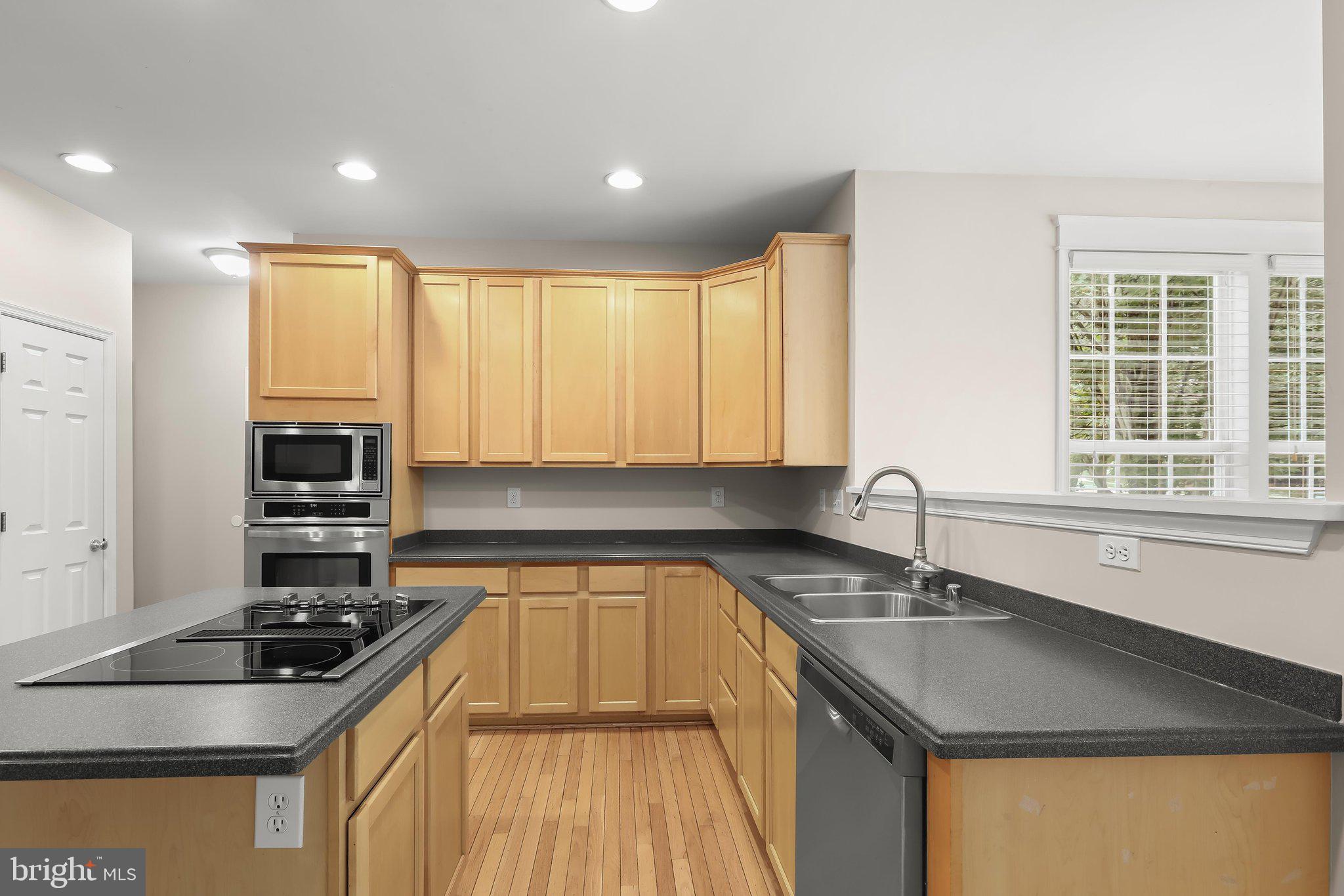 VILLAGE OF RIVER HILL - Residential