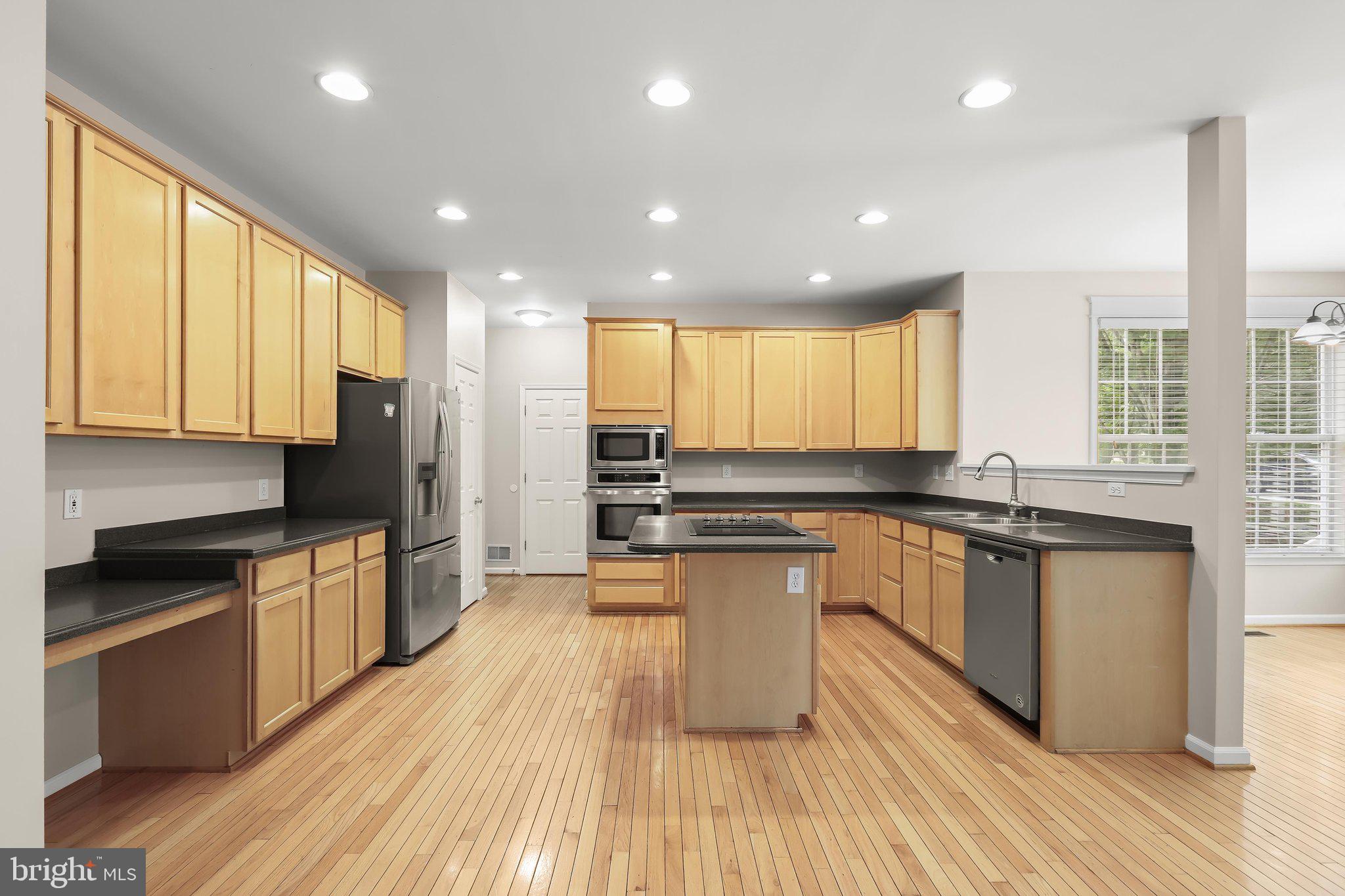 VILLAGE OF RIVER HILL - Residential