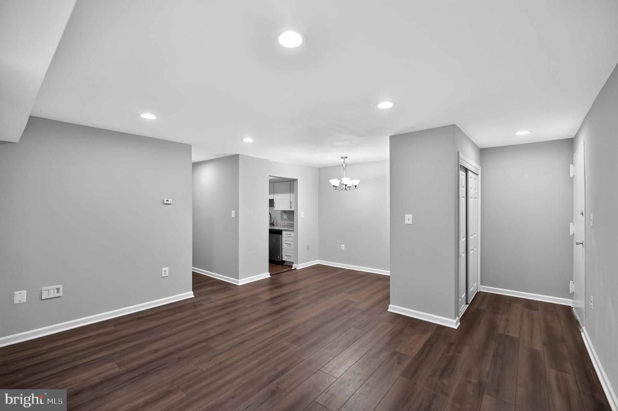 FAIRFAX WEST - Residential