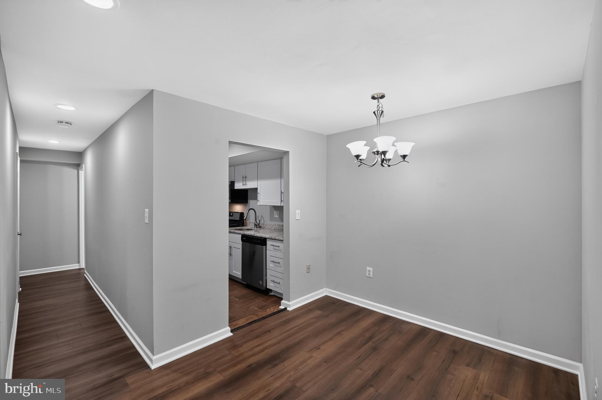 FAIRFAX WEST - Residential