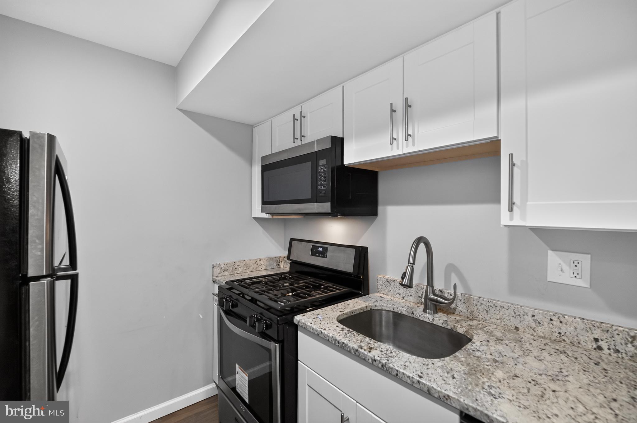 FAIRFAX WEST - Residential