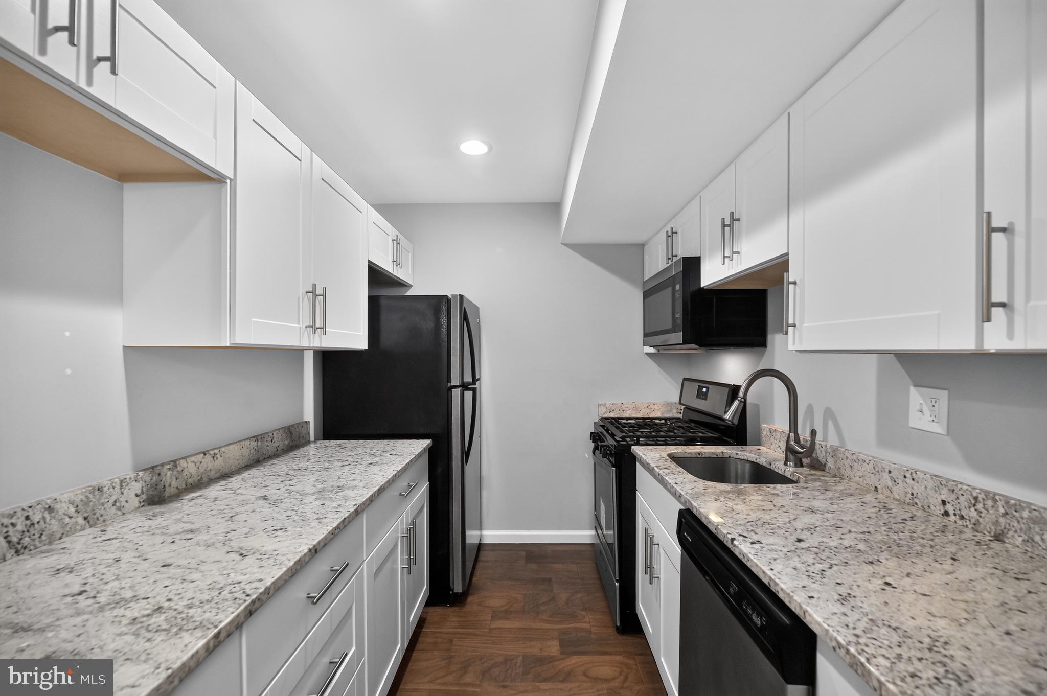 FAIRFAX WEST - Residential