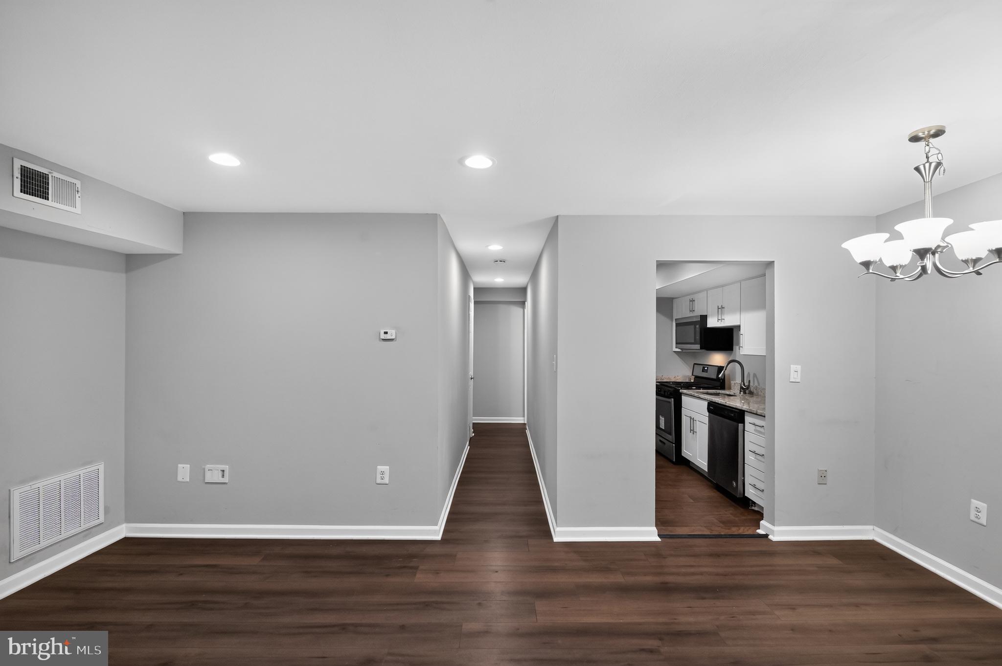 FAIRFAX WEST - Residential
