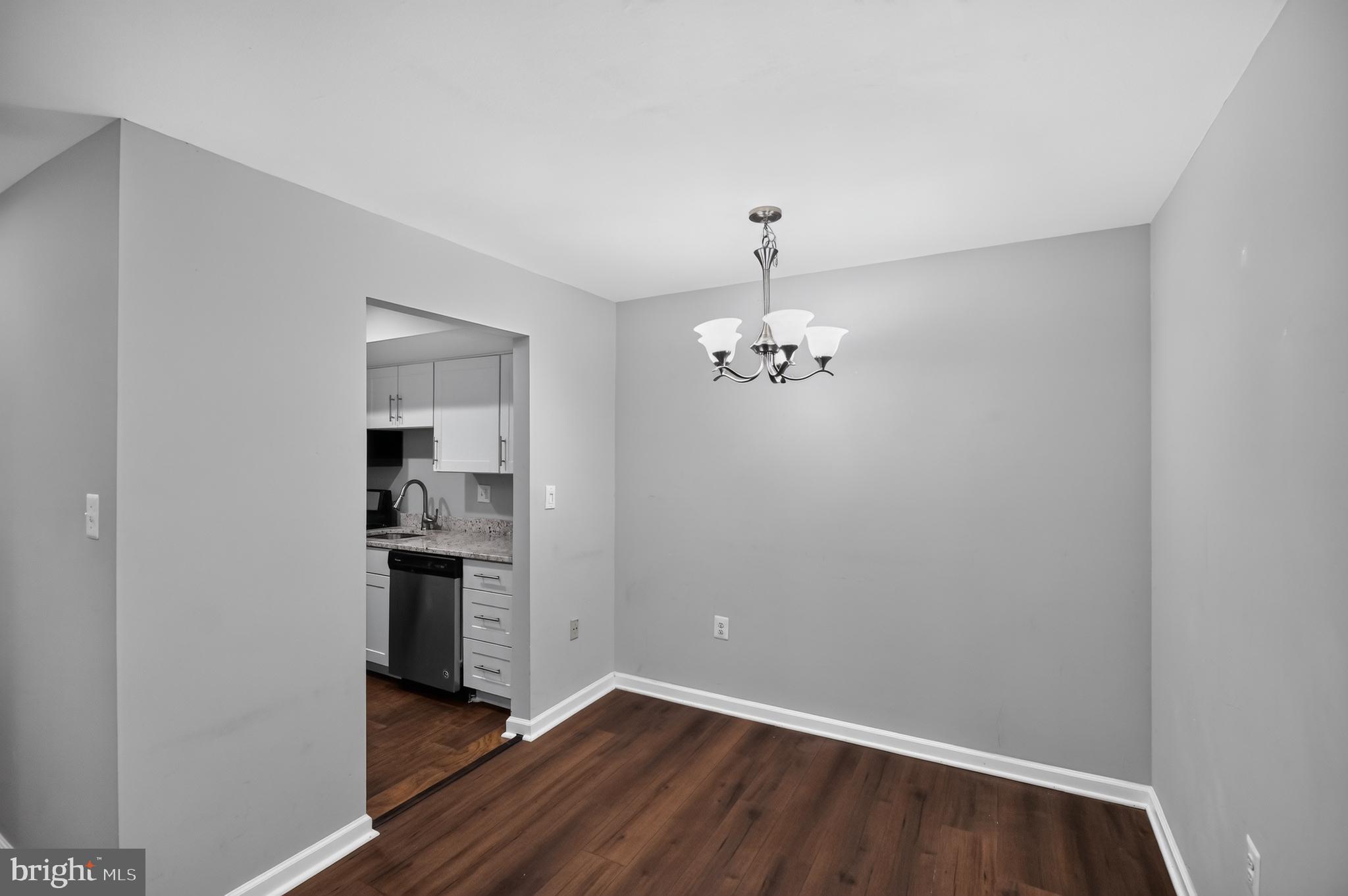 FAIRFAX WEST - Residential