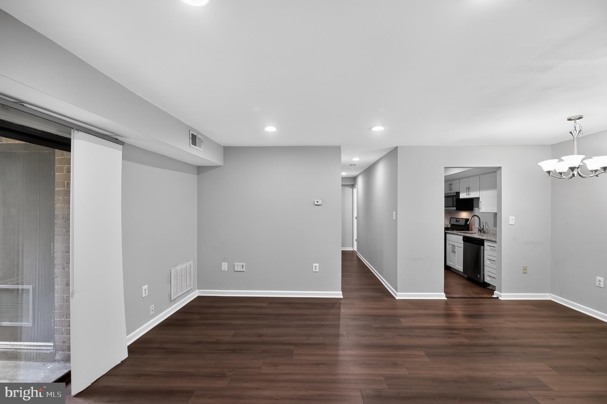 FAIRFAX WEST - Residential