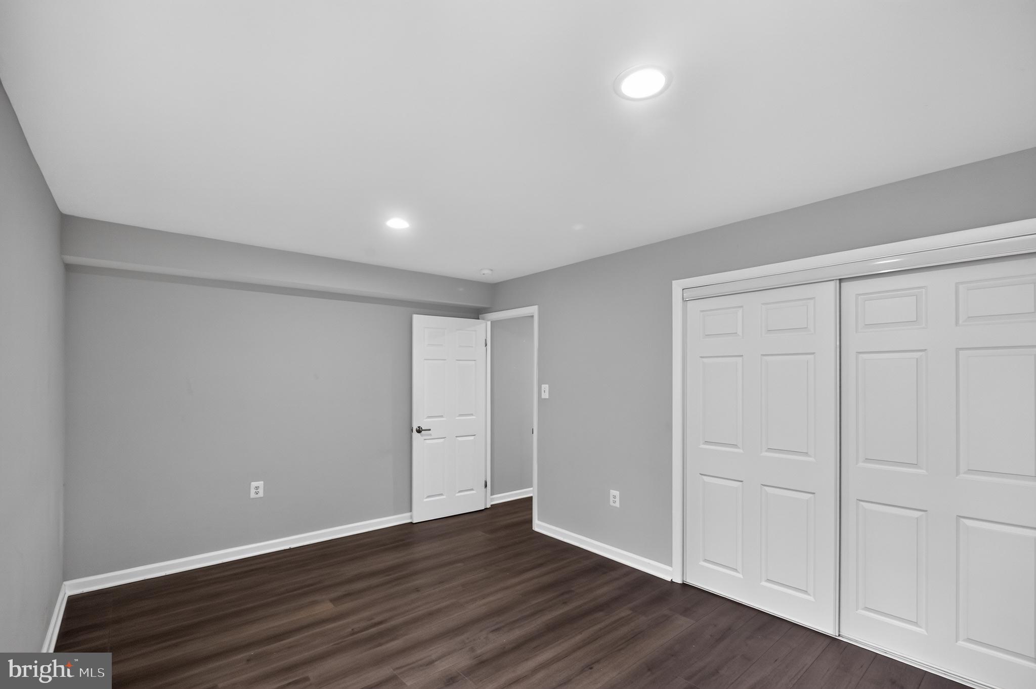 FAIRFAX WEST - Residential