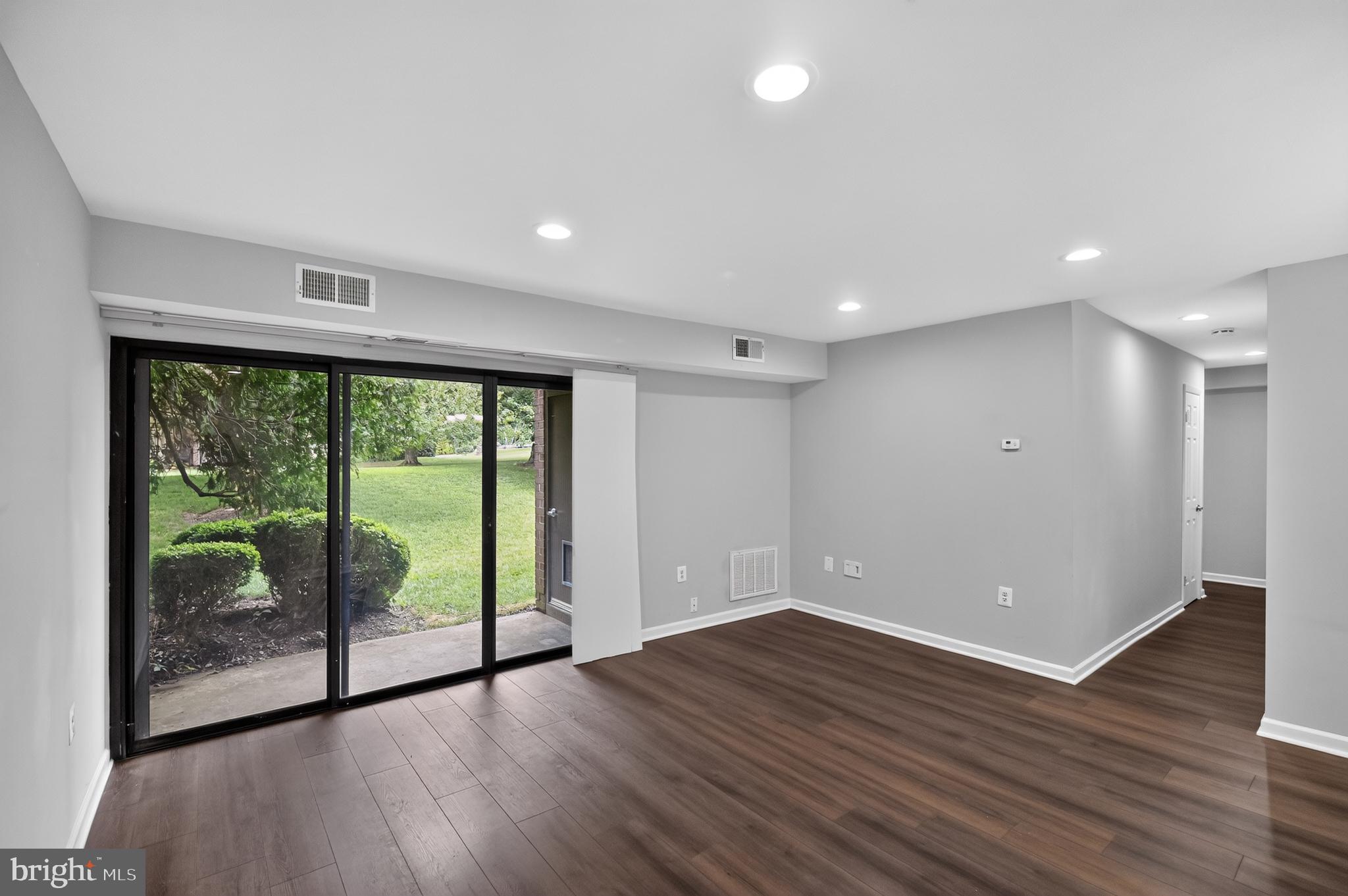 FAIRFAX WEST - Residential