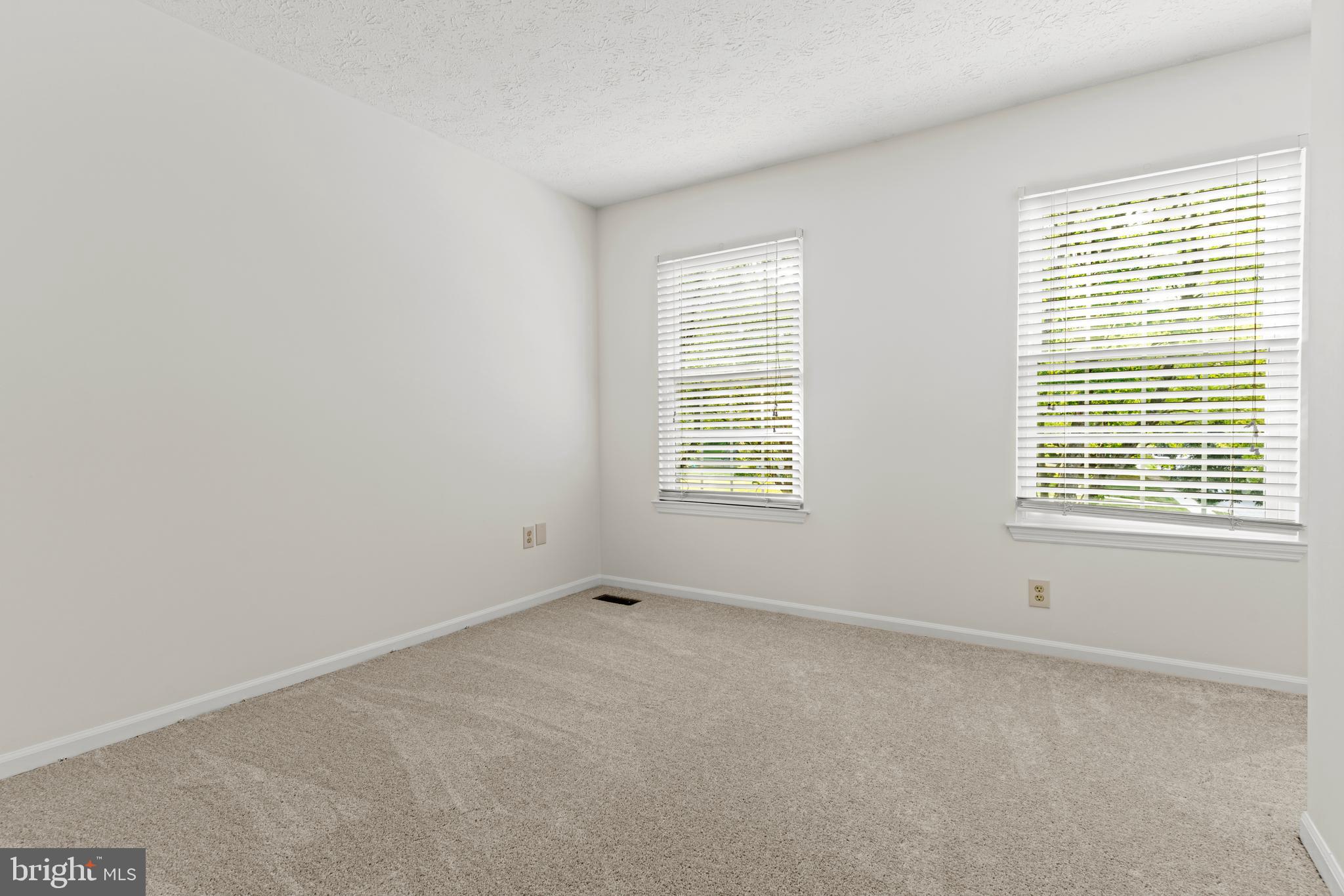 CHESTNUT FARMS - Residential