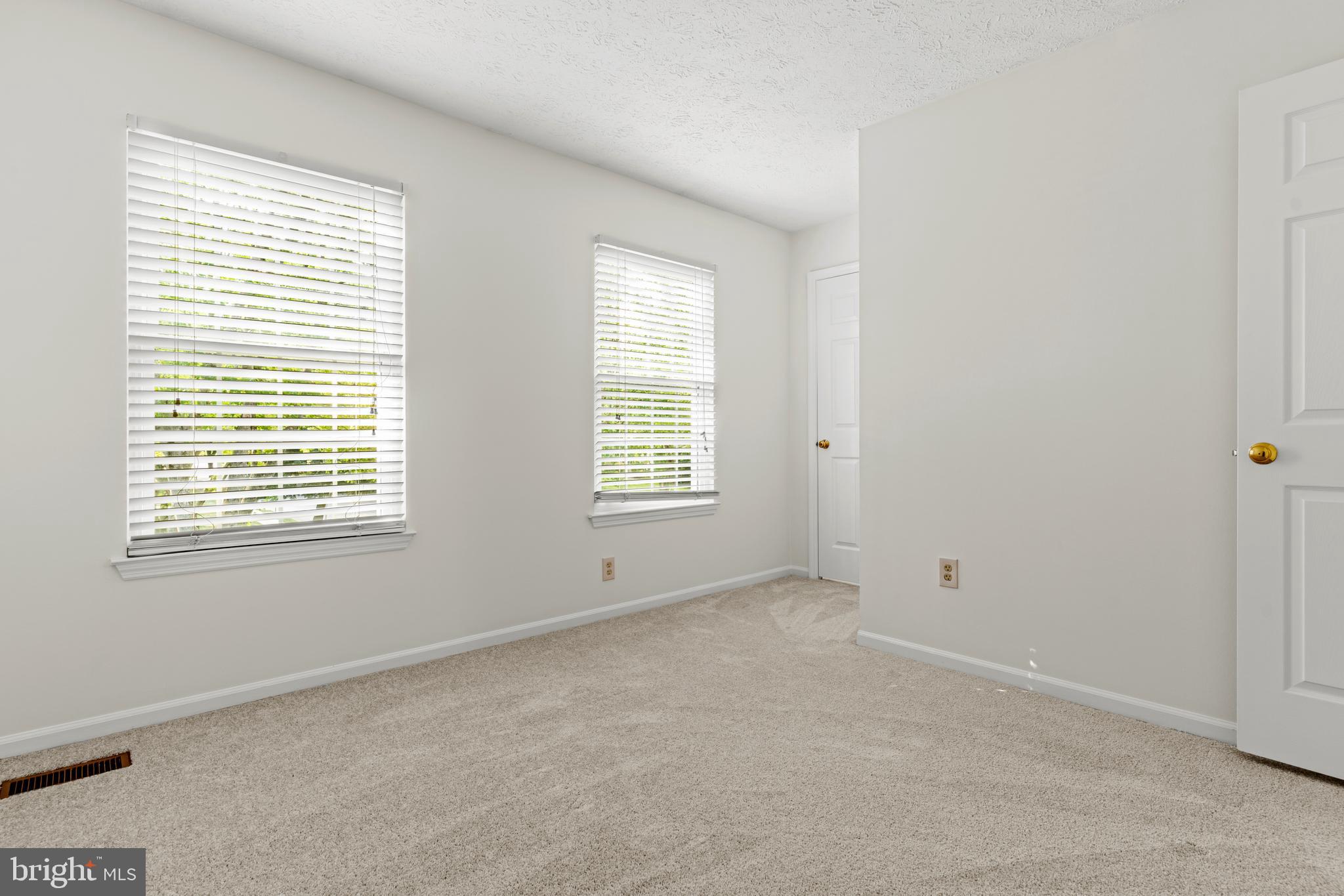 CHESTNUT FARMS - Residential