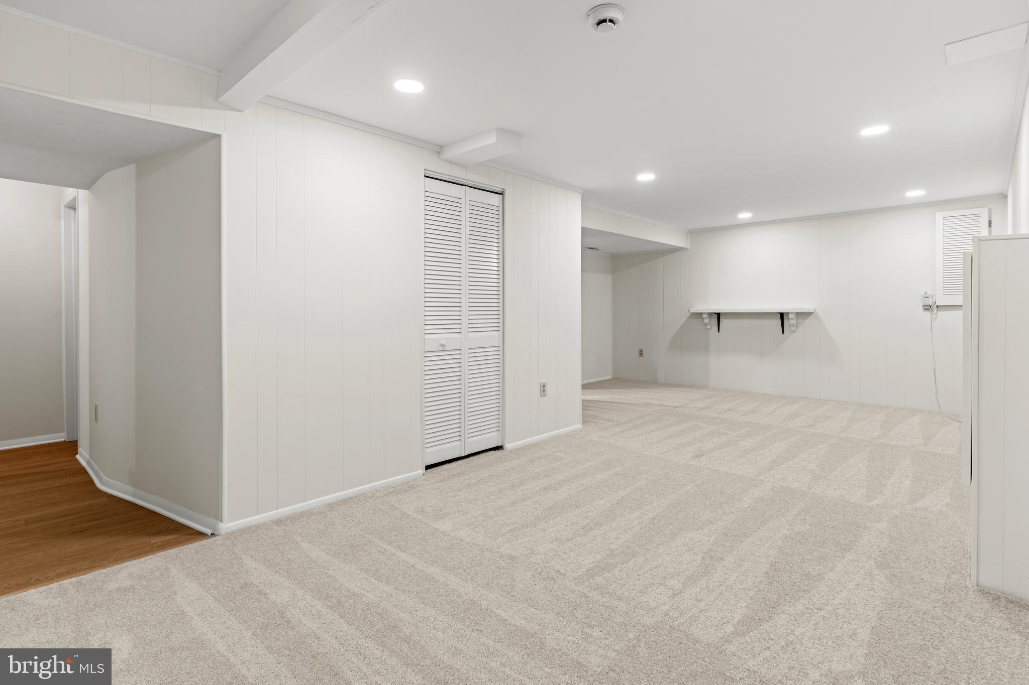 CHESTNUT FARMS - Residential