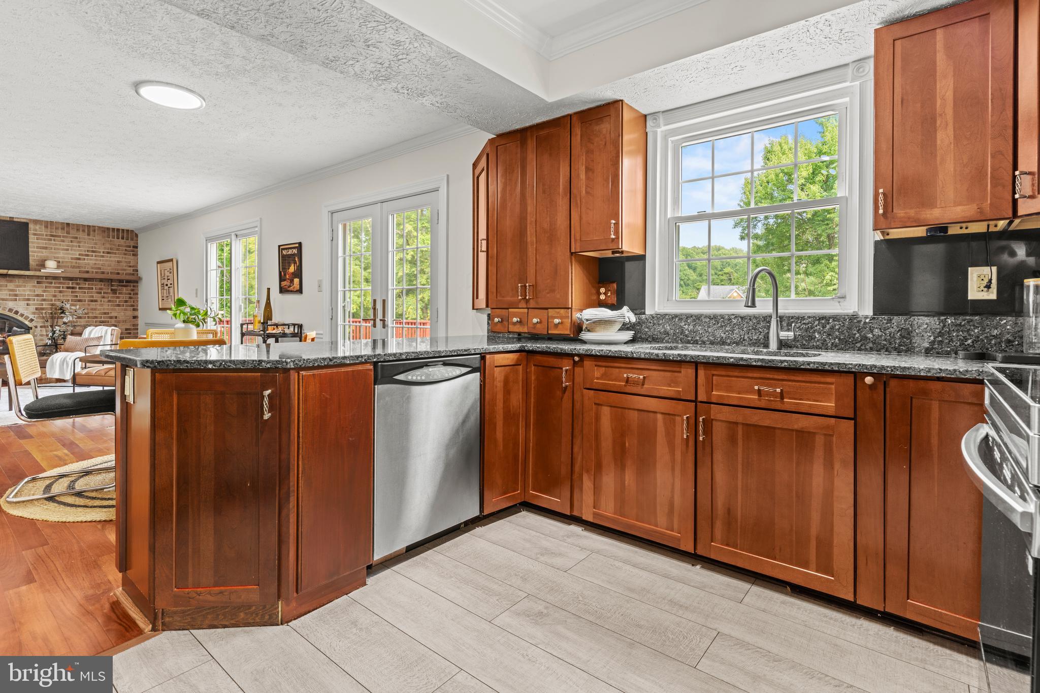 CHESTNUT FARMS - Residential