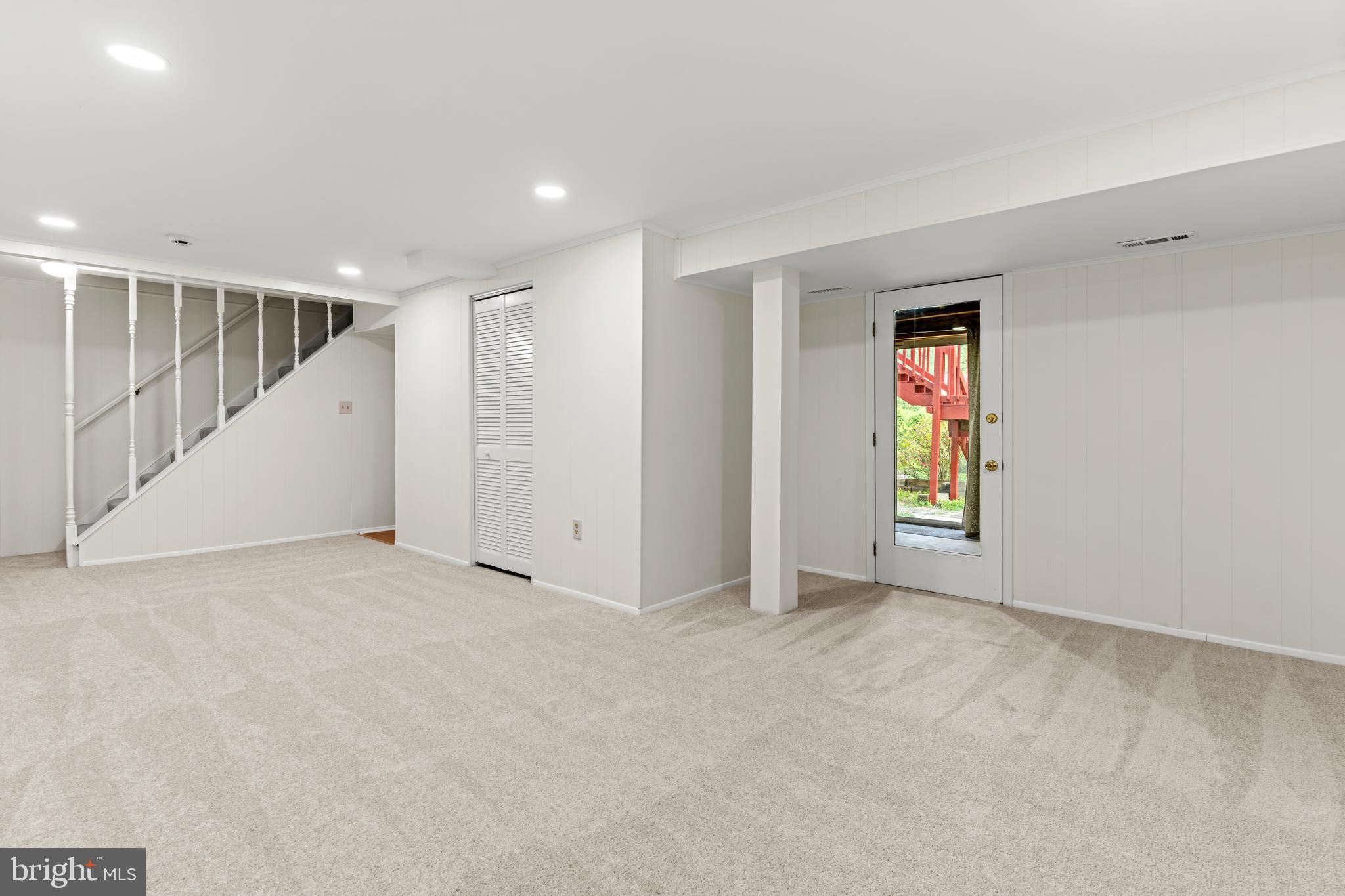 CHESTNUT FARMS - Residential